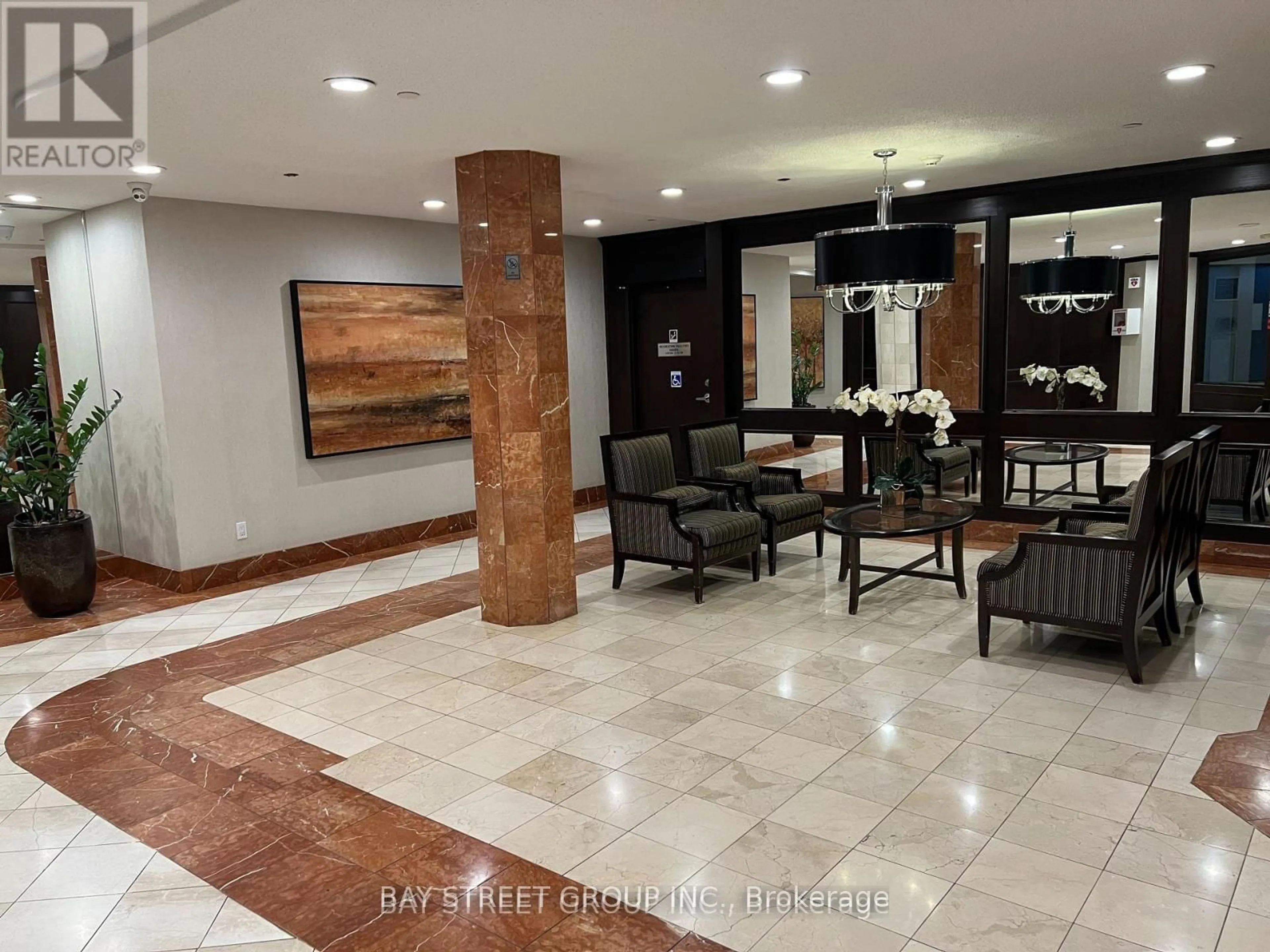 Indoor lobby, wood floors for 1101 Steeles Ave #PH209, Toronto Ontario M2R 3W5