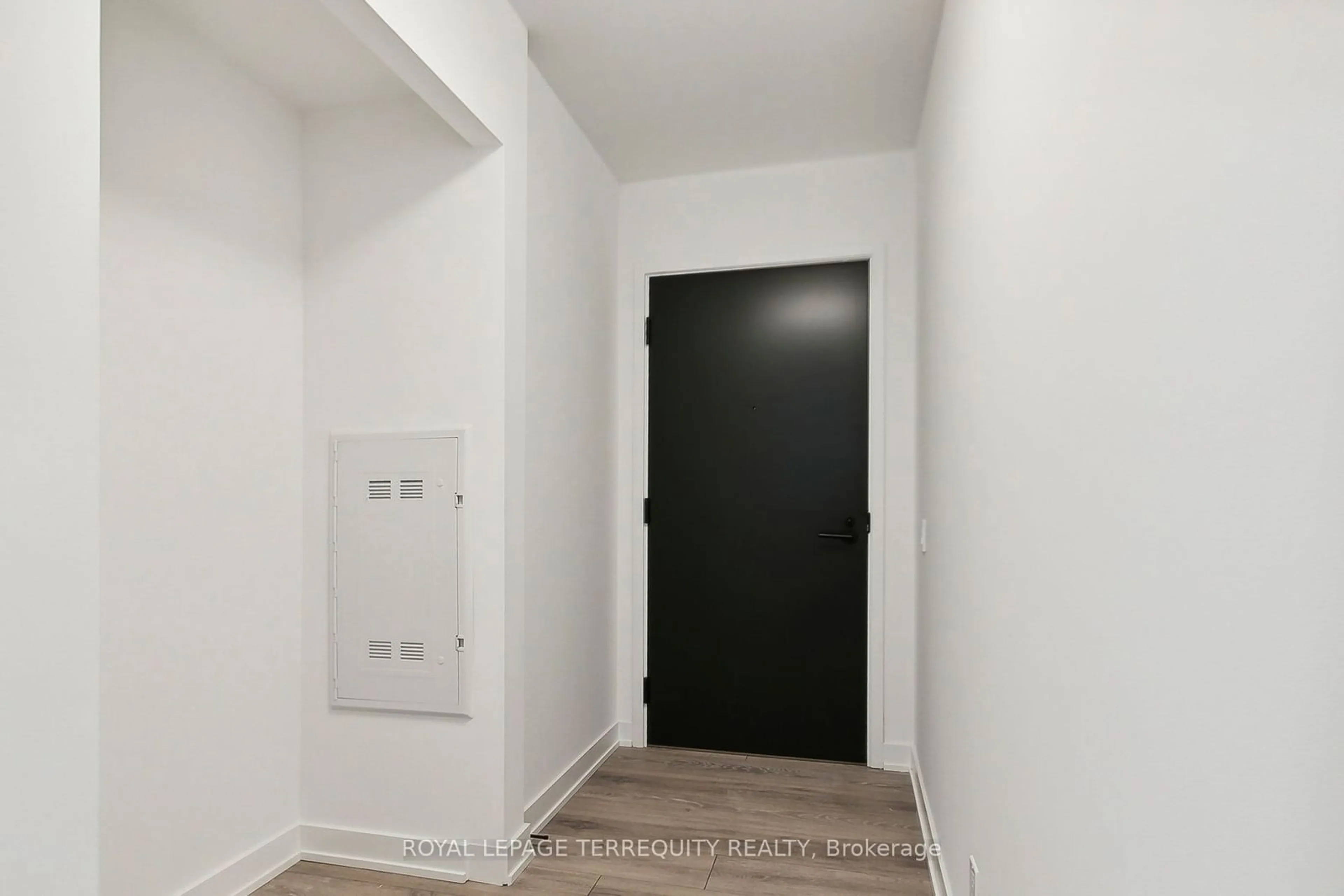 Indoor entryway, not visible floor for 108 Peter St #1902, Toronto Ontario M5V 0W2