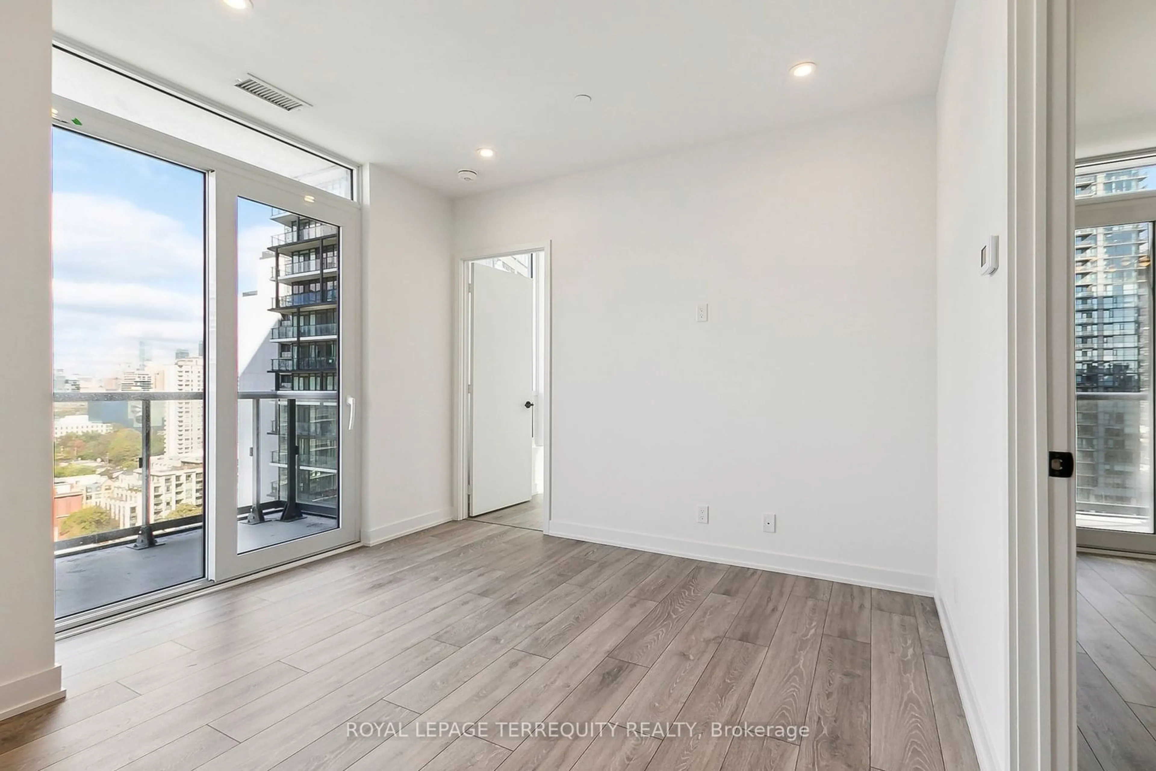 A pic of a room, wood floors for 108 Peter St #1902, Toronto Ontario M5V 0W2