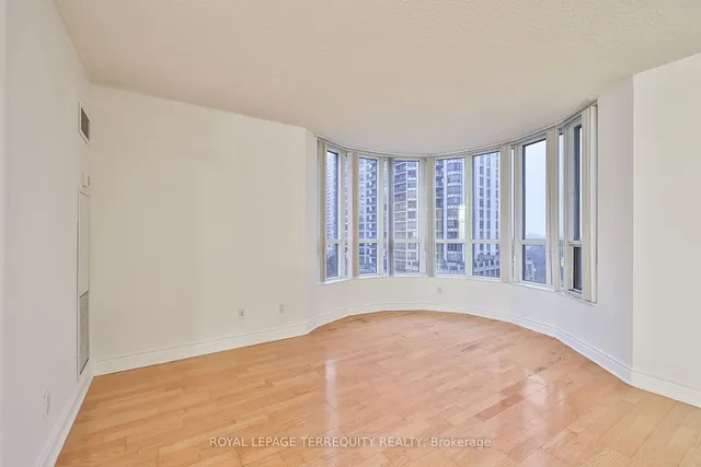 Additional property image - 5 Northtown Way Unit 706