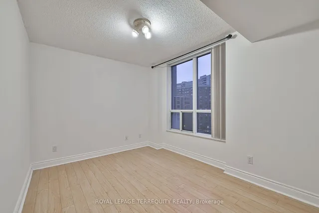 Additional property image - 5 Northtown Way Unit 706