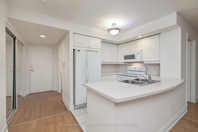 Additional property image - 5 Northtown Way Unit 706