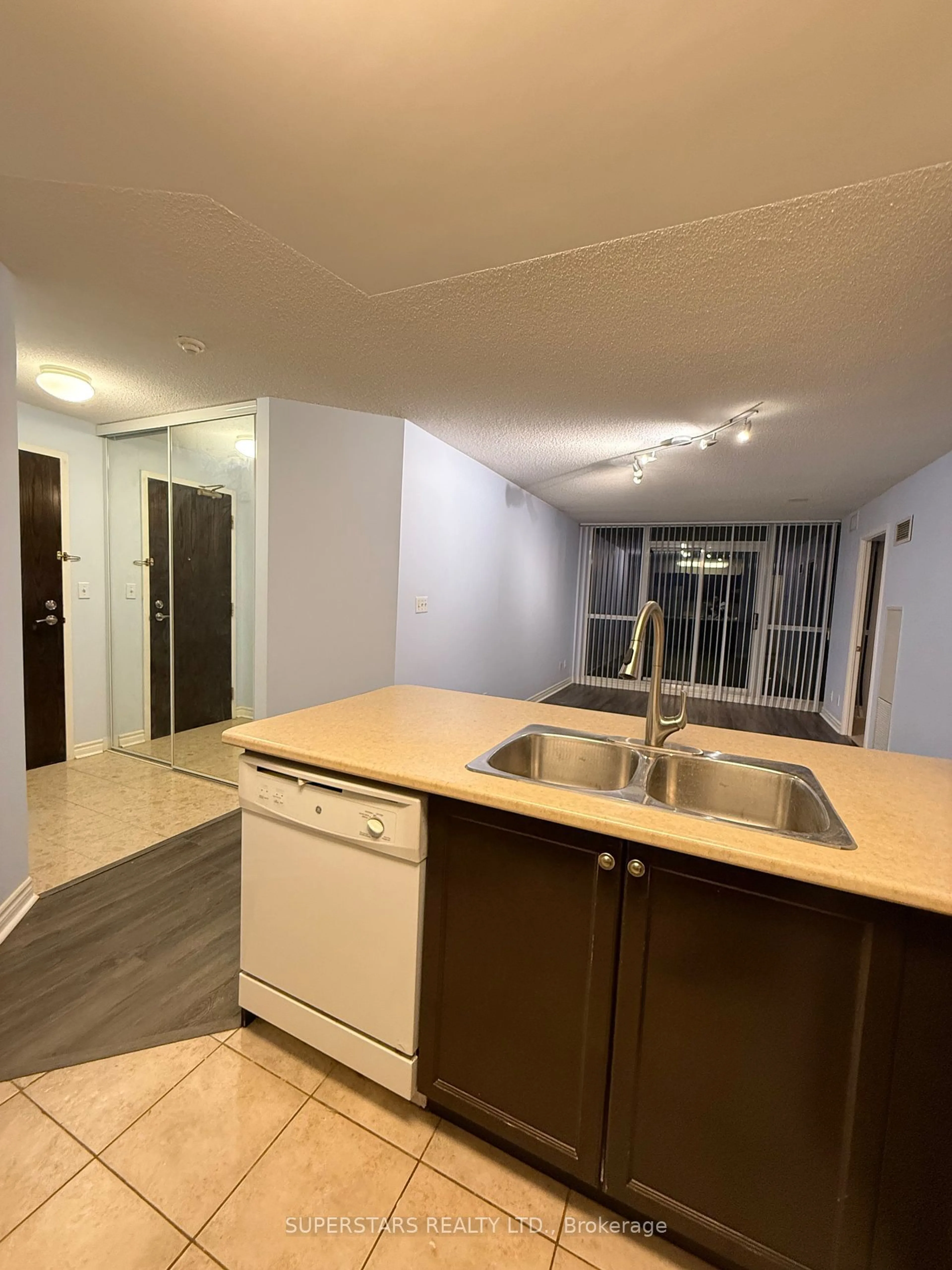 Standard kitchen, not visible floor for 18 Spring Garden Ave #3808, Toronto Ontario M2N 7M2