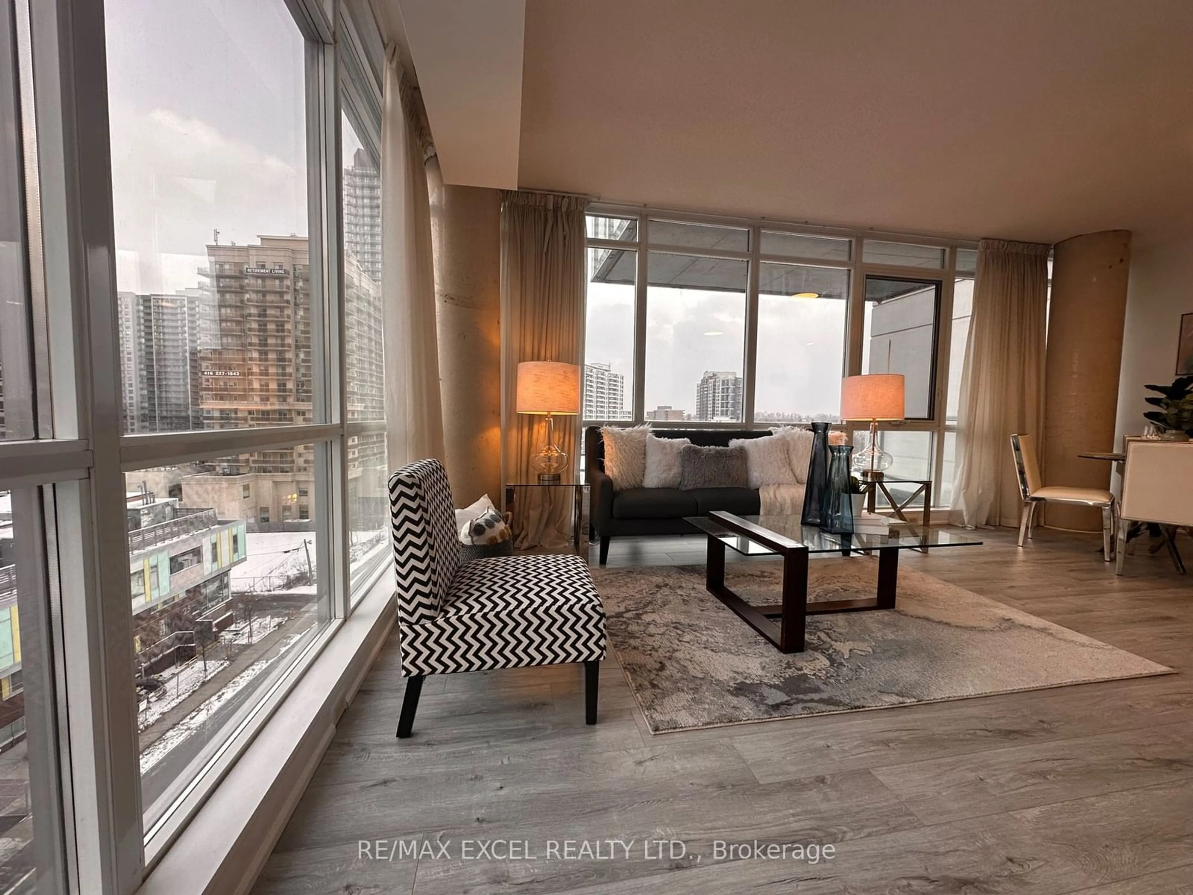 Living room, carpet floors for 30 Canterbury Pl #807, Toronto Ontario M2N 0B9