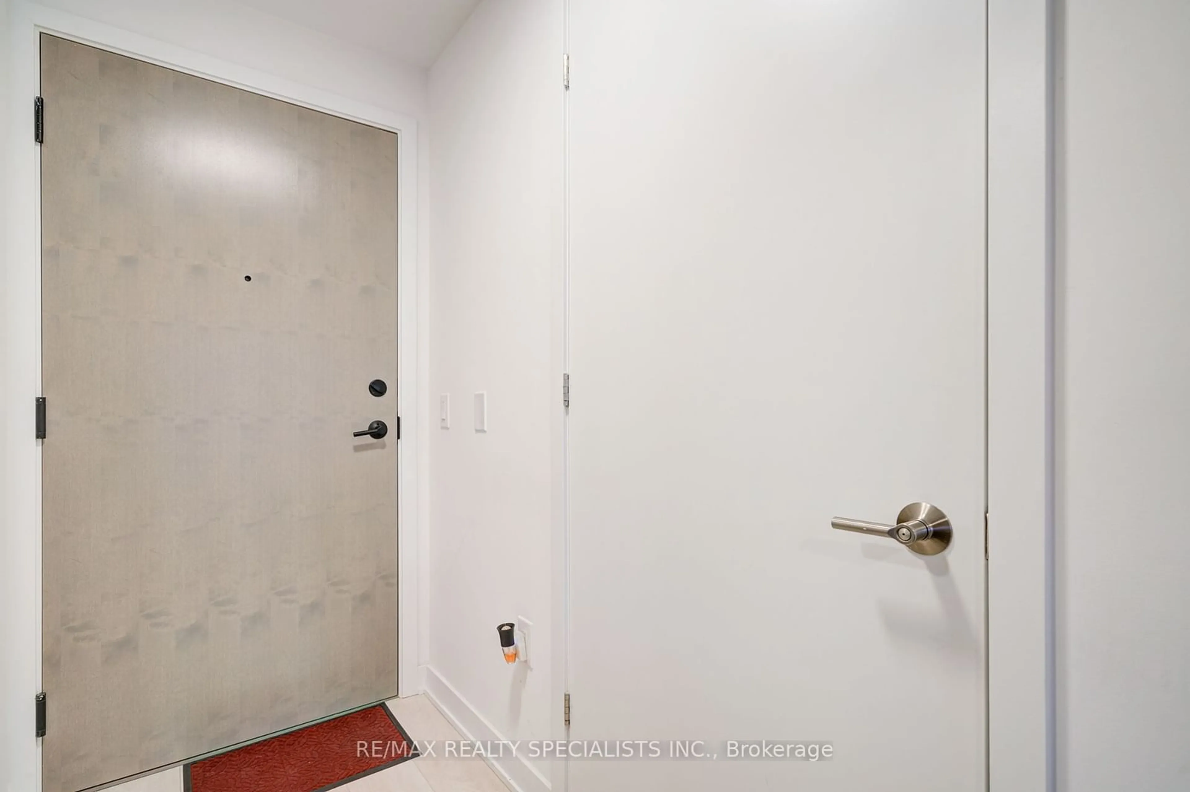 A pic of a room, not visible floor for 130 River St #1306, Toronto Ontario M5A 0R8