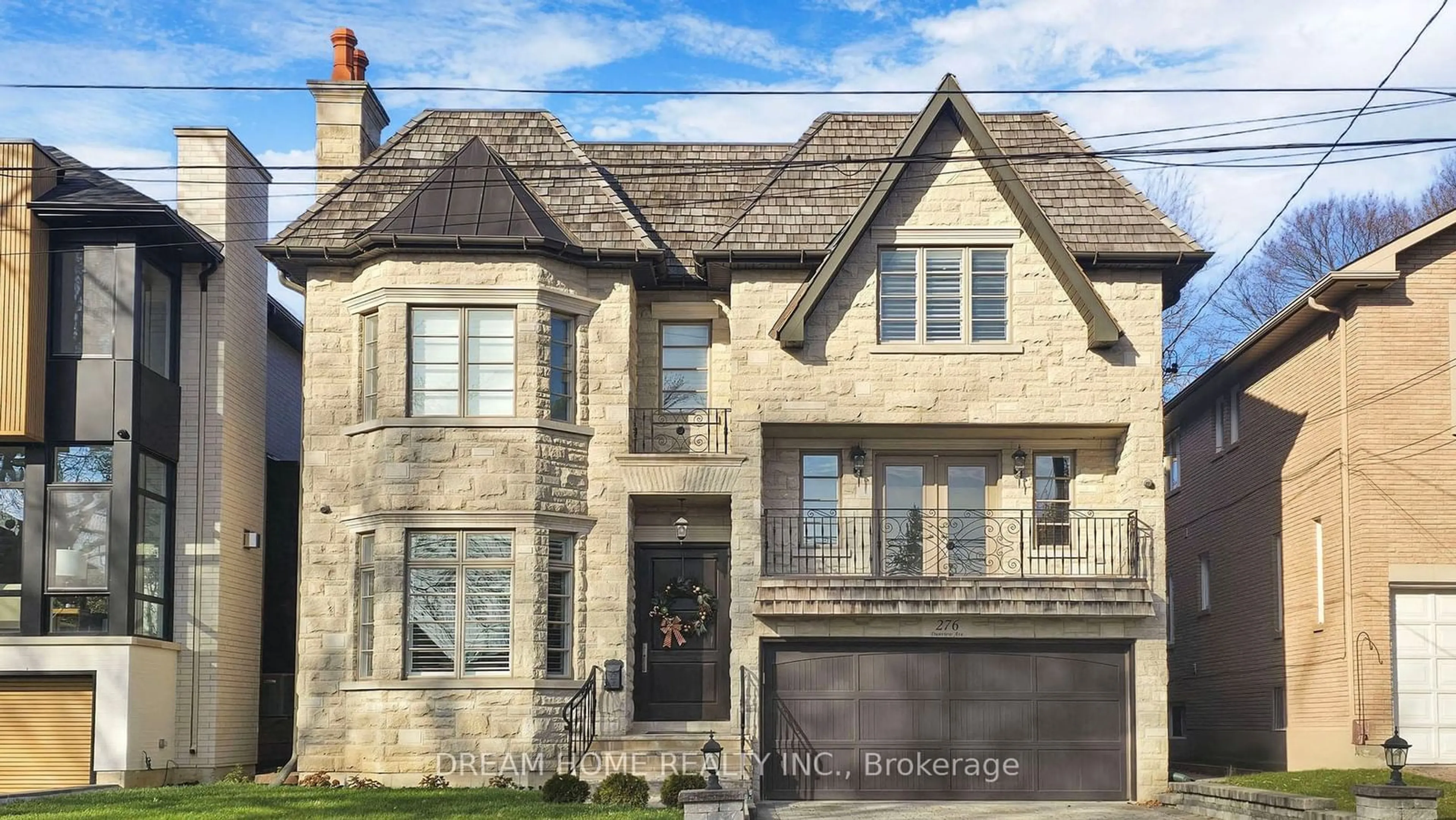 Home with brick exterior material for 276 Dunview Ave, Toronto Ontario M2N 4J5