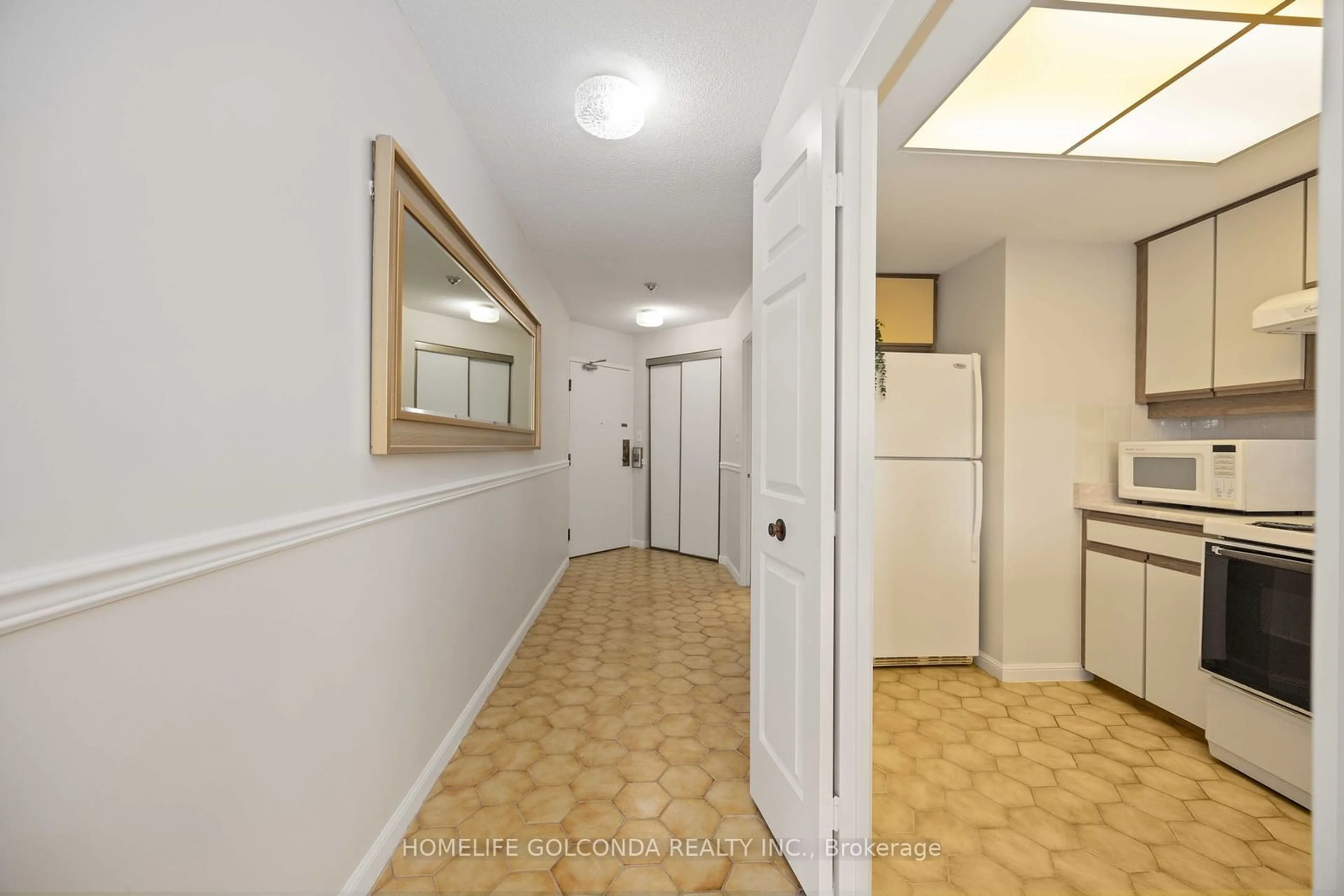 Indoor foyer, not visible floor for 5444 Yonge St #1002A, Toronto Ontario M2N 6J4