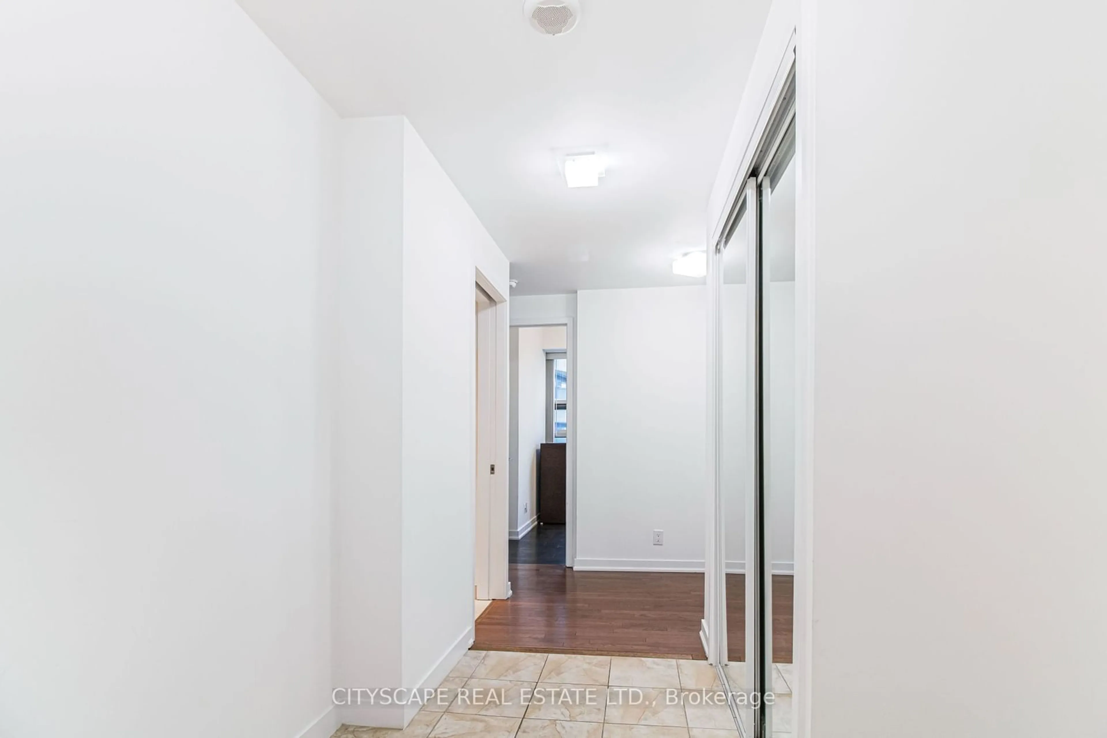 Indoor entryway, not visible floor for 12 york St #3910, Toronto Ontario M5J 0A5