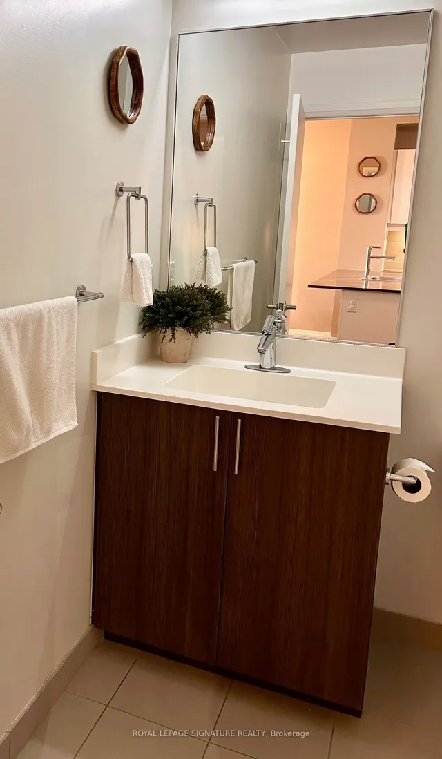 Additional property image - 17 Kenaston Gdns Unit 602