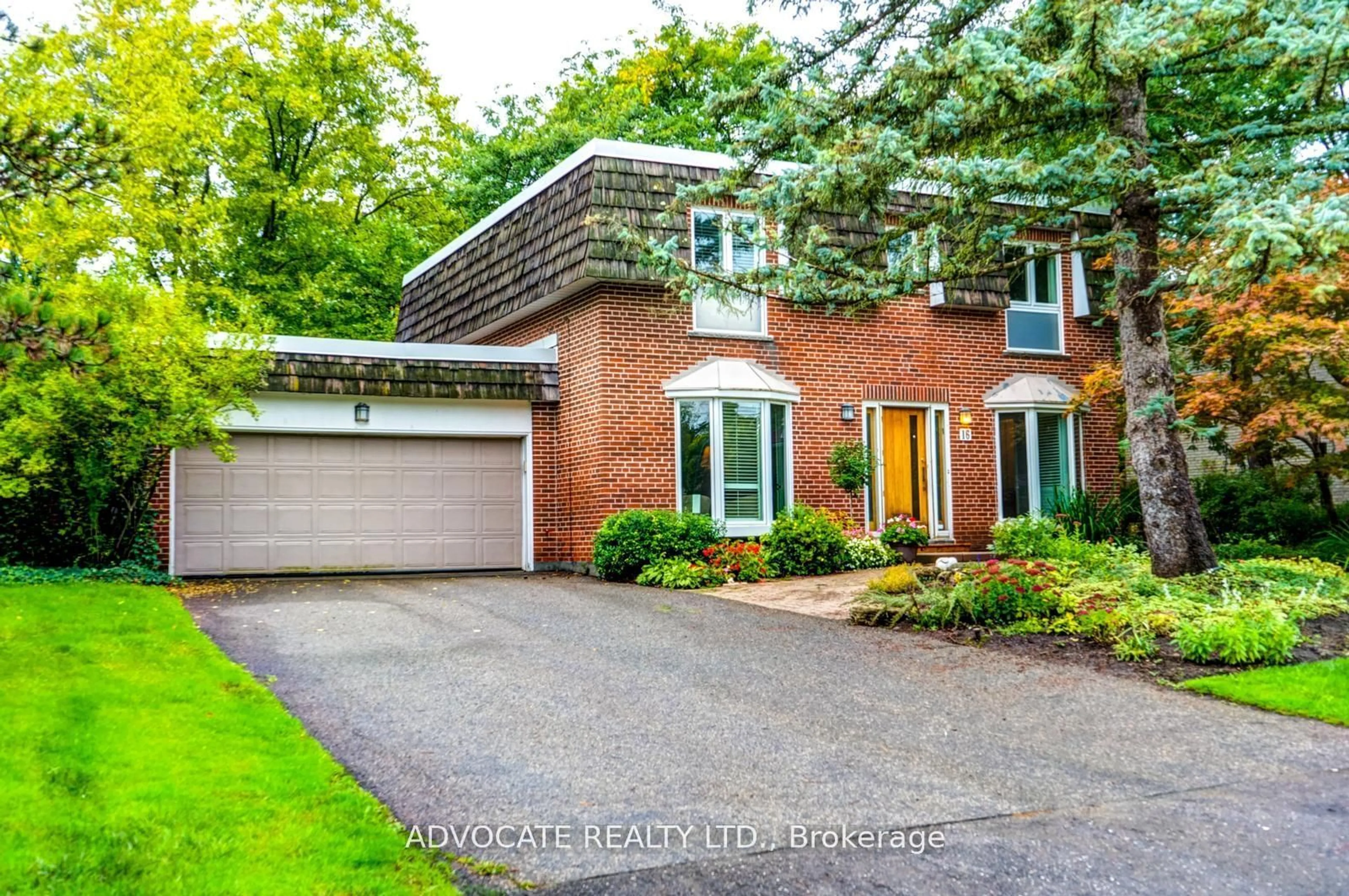 Home with brick exterior material for 16 Rollscourt Dr, Toronto Ontario M2L 1X5