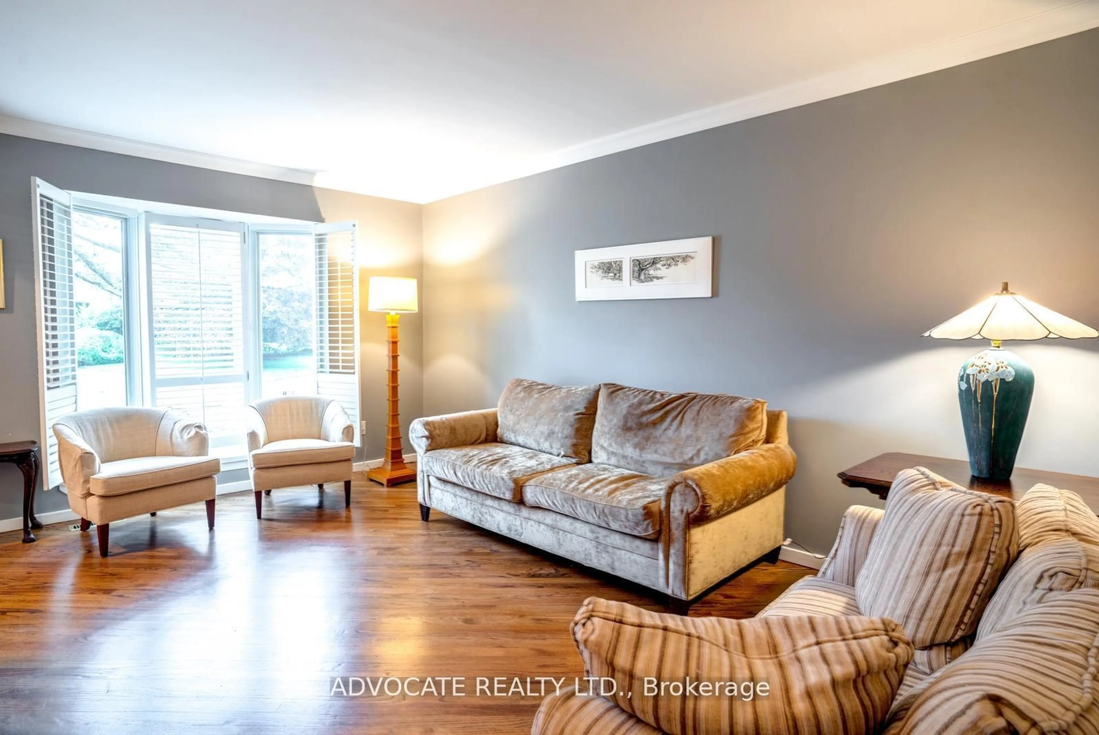 Living room, wood floors for 16 Rollscourt Dr, Toronto Ontario M2L 1X5