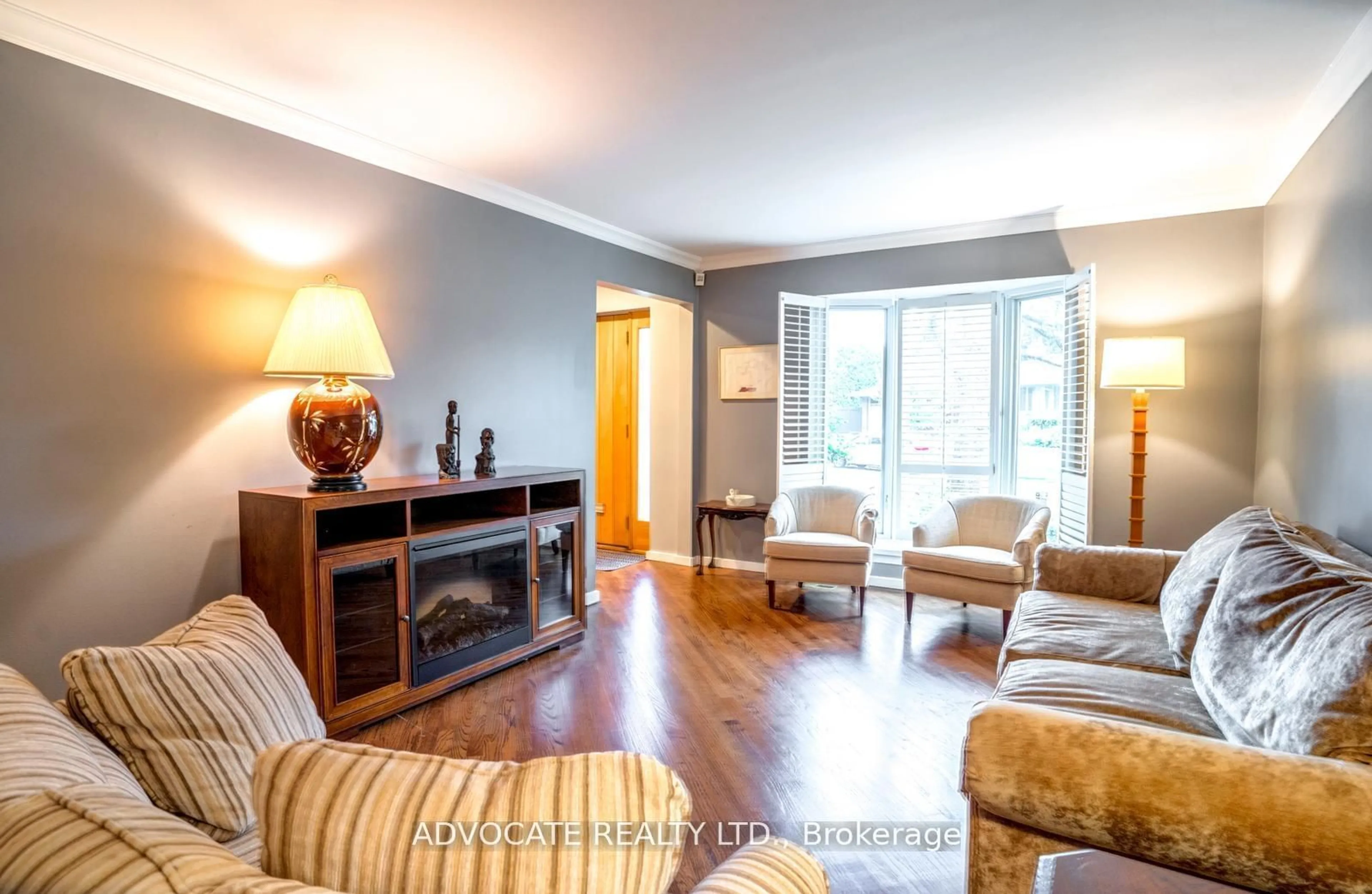 Living room, wood floors for 16 Rollscourt Dr, Toronto Ontario M2L 1X5