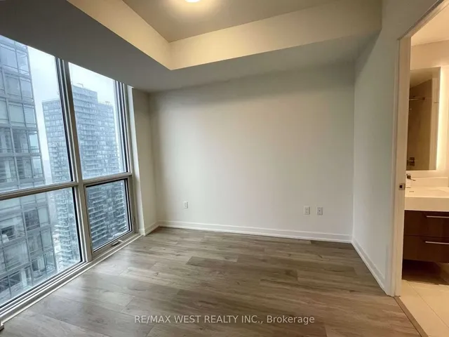 Additional property image - 1 Yorkville Ave Unit 2107