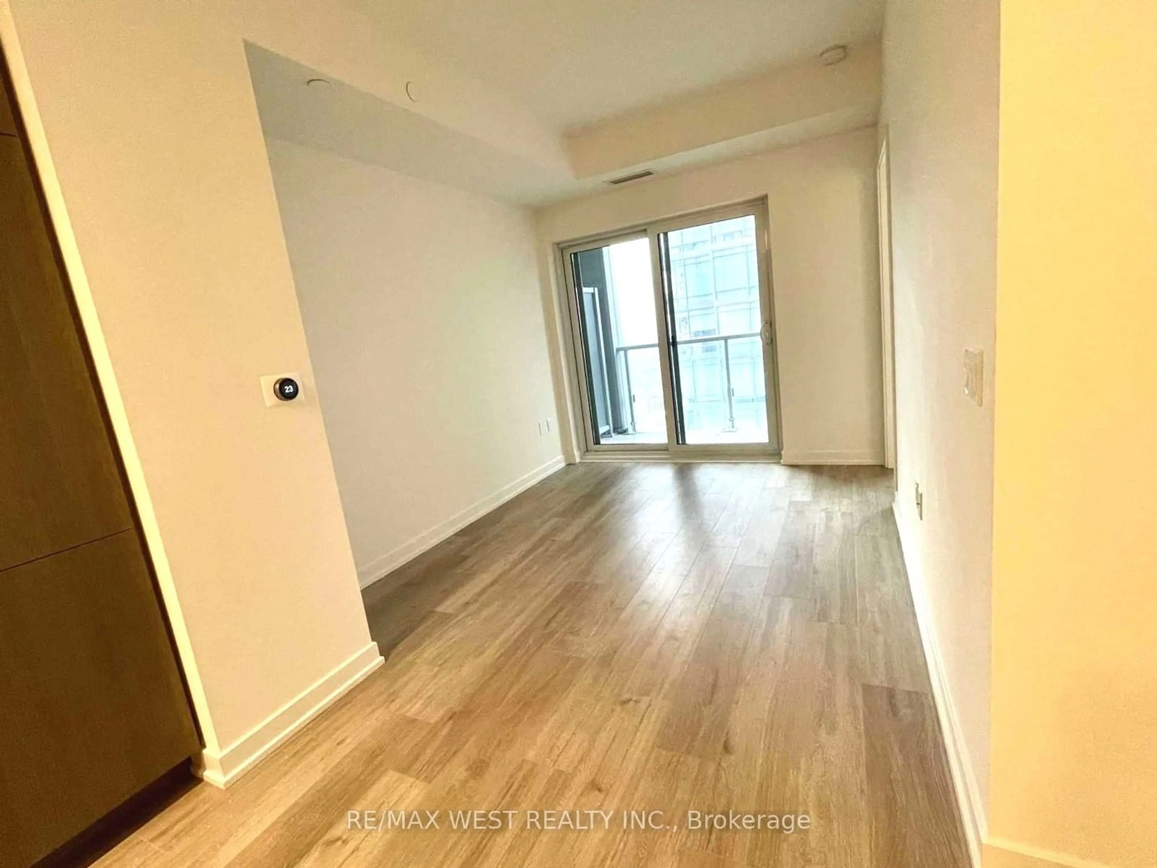 A pic of a room, not visible floor for 1 Yorkville Ave #2107, Toronto Ontario M4W 0B1