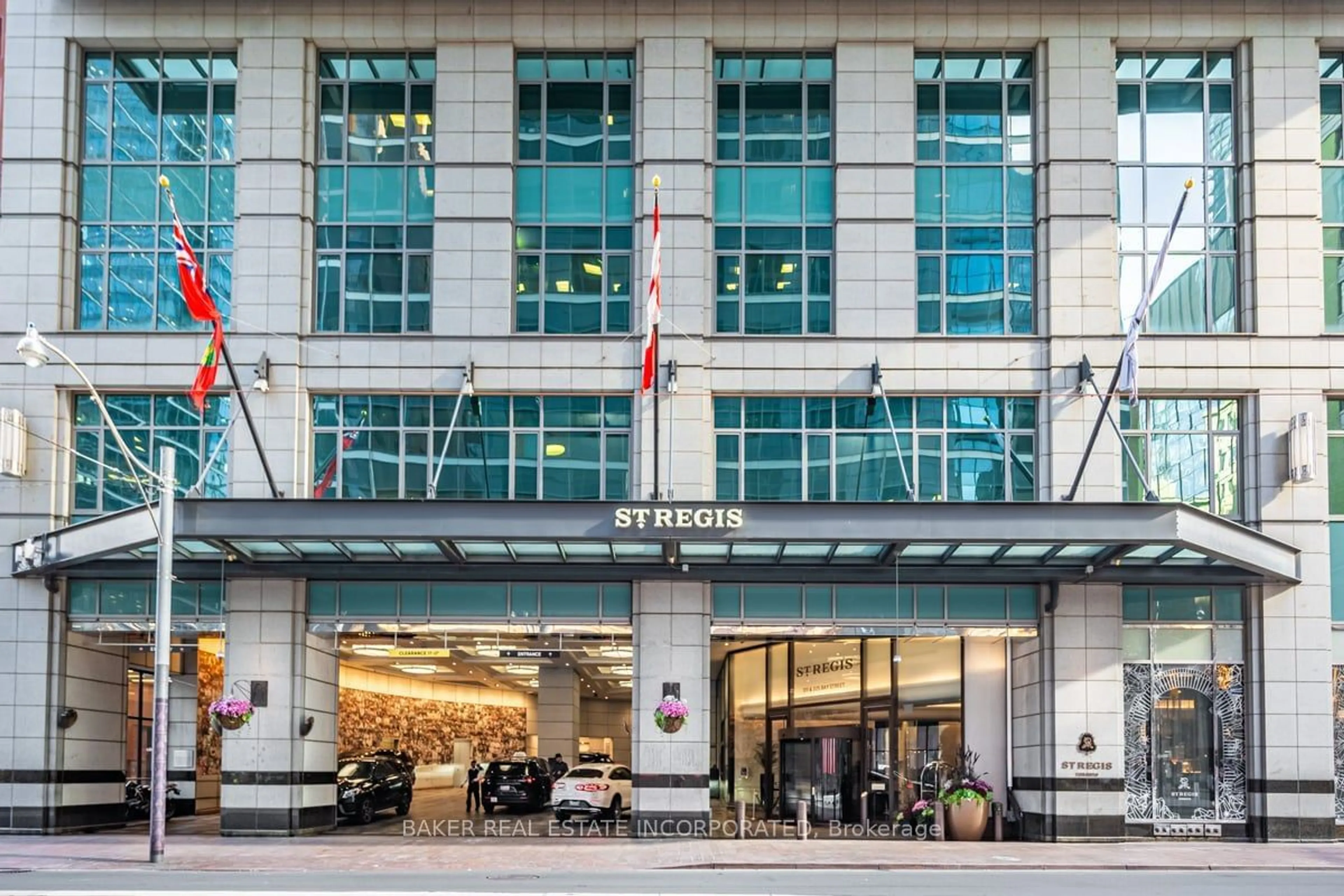Indoor lobby for 311 Bay St #4904, Toronto Ontario M5H 4G5