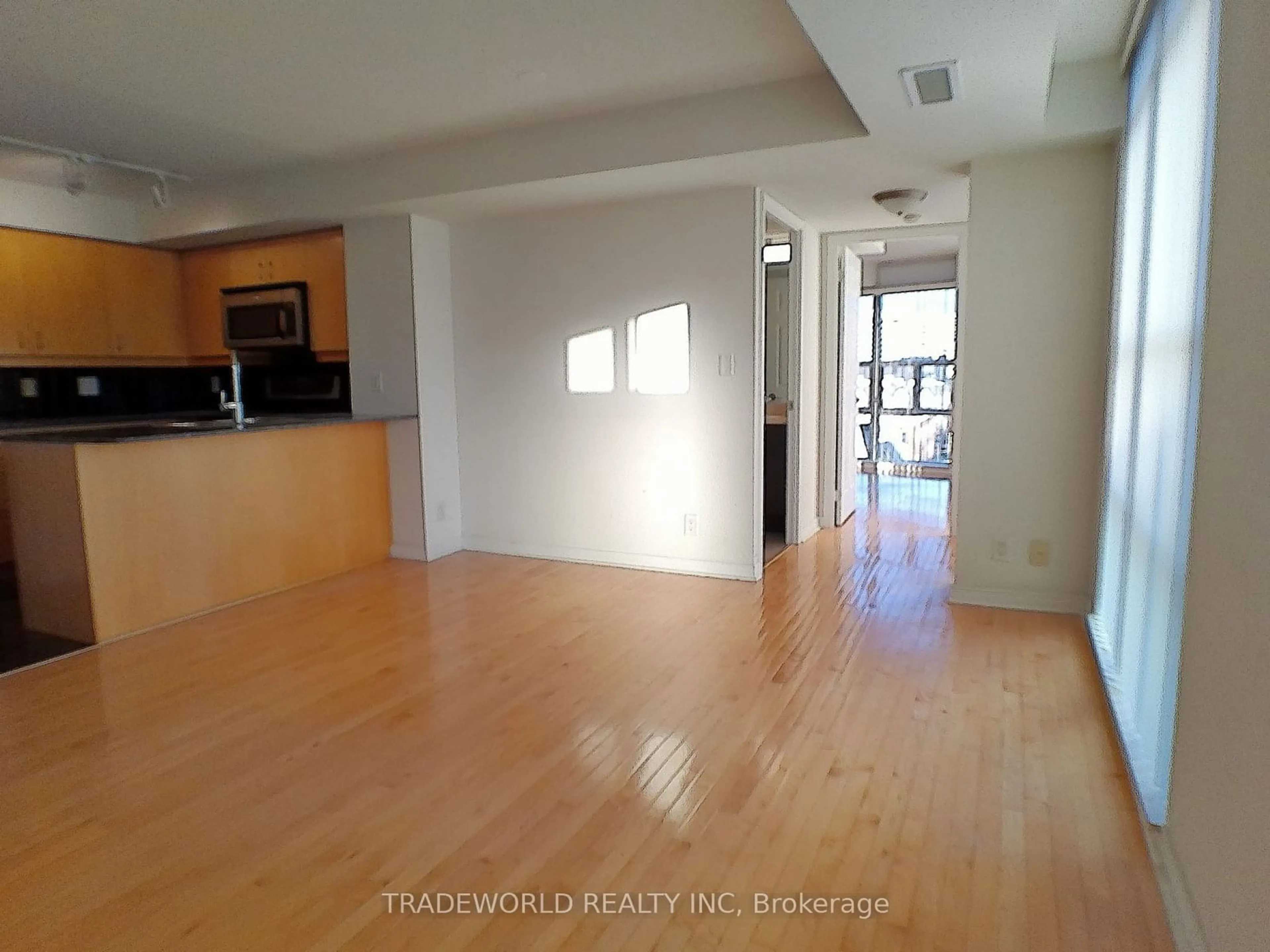 A pic of a room for 736 Spadina Ave #613, Toronto Ontario M5S 2J6