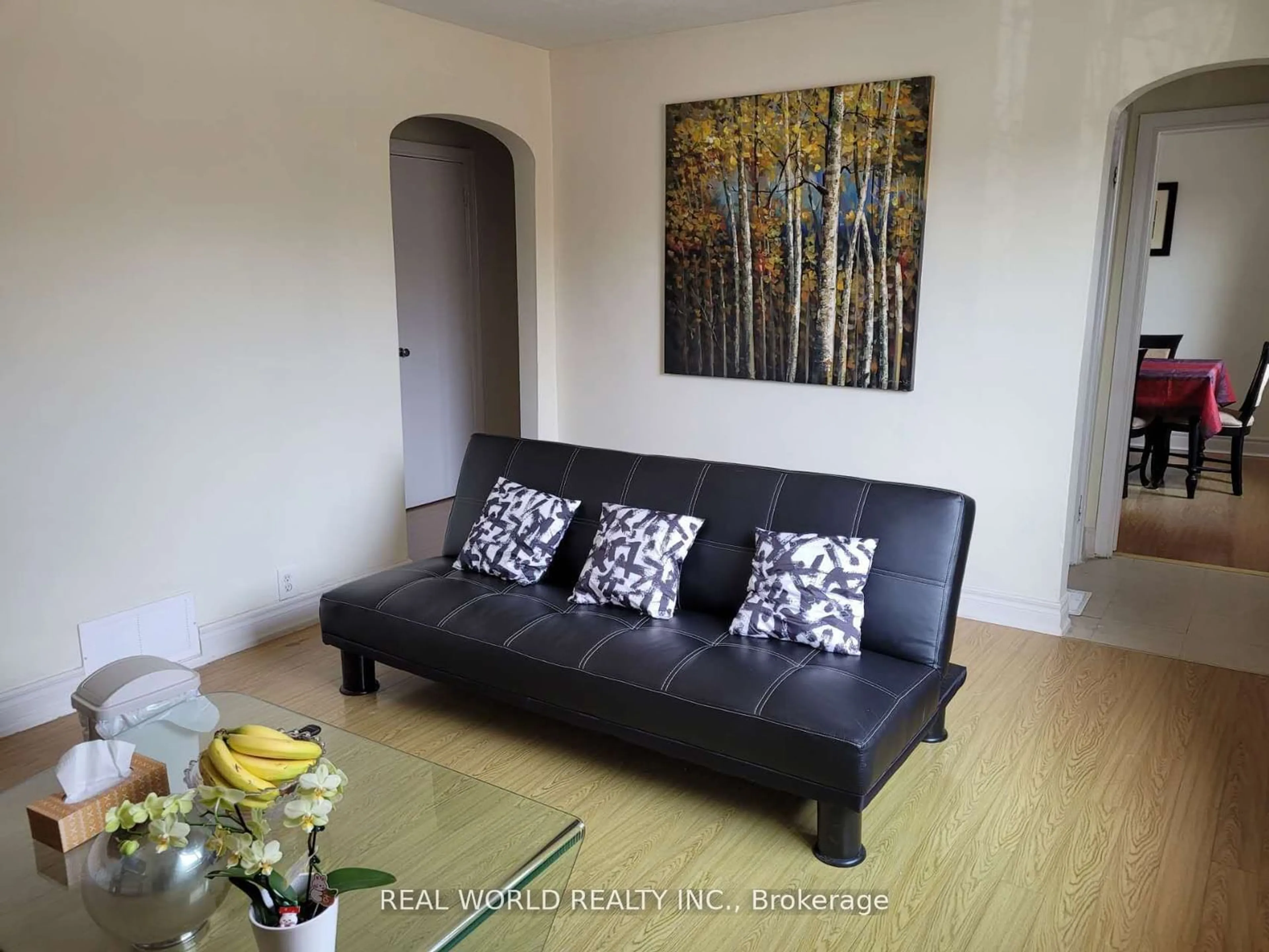 Living room, wood floors for 46 Connaught Ave, Toronto Ontario M2M 1G8