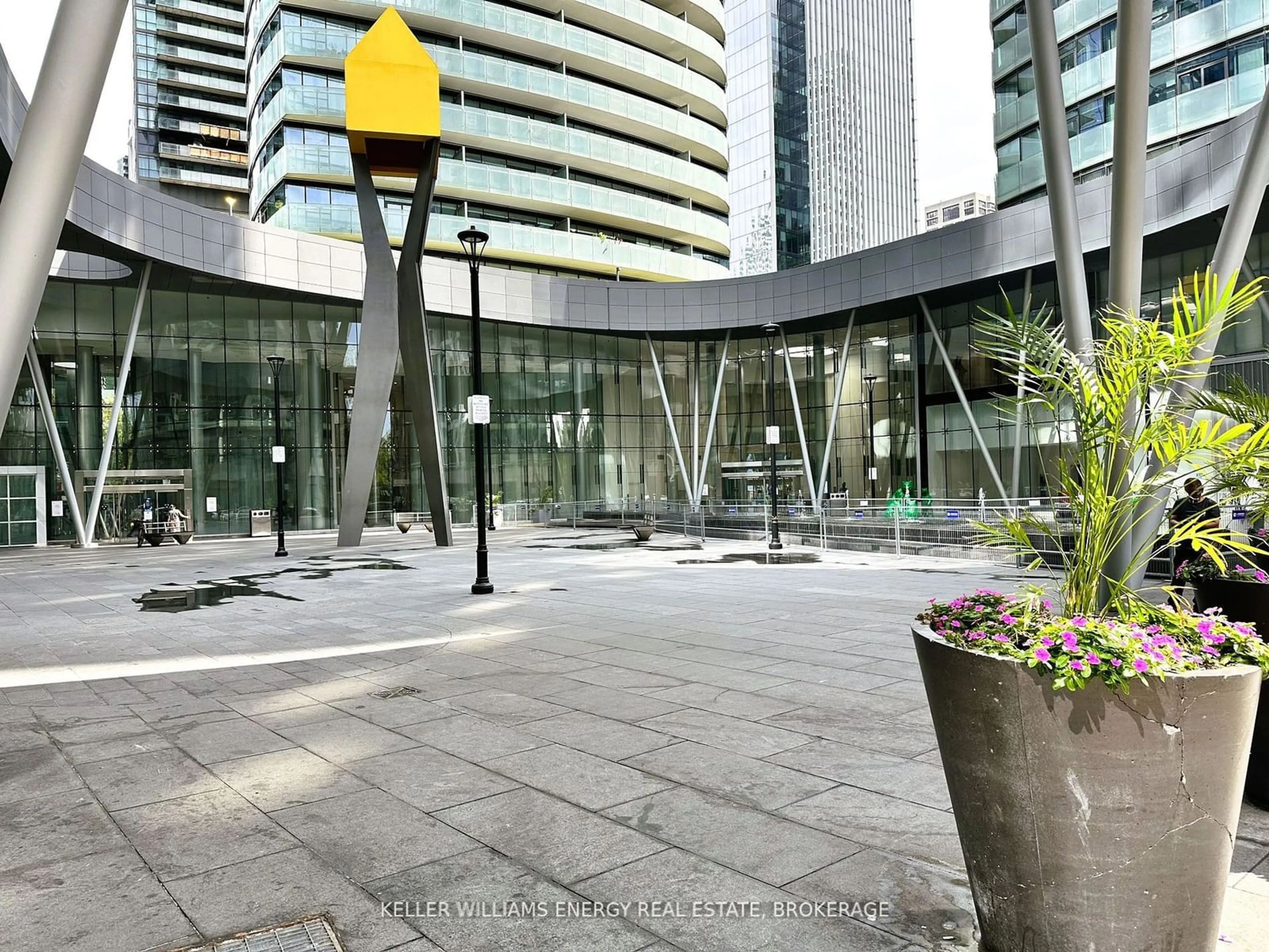 Indoor foyer, unknown floor for 12 York St #1409, Toronto Ontario M5J 0E4