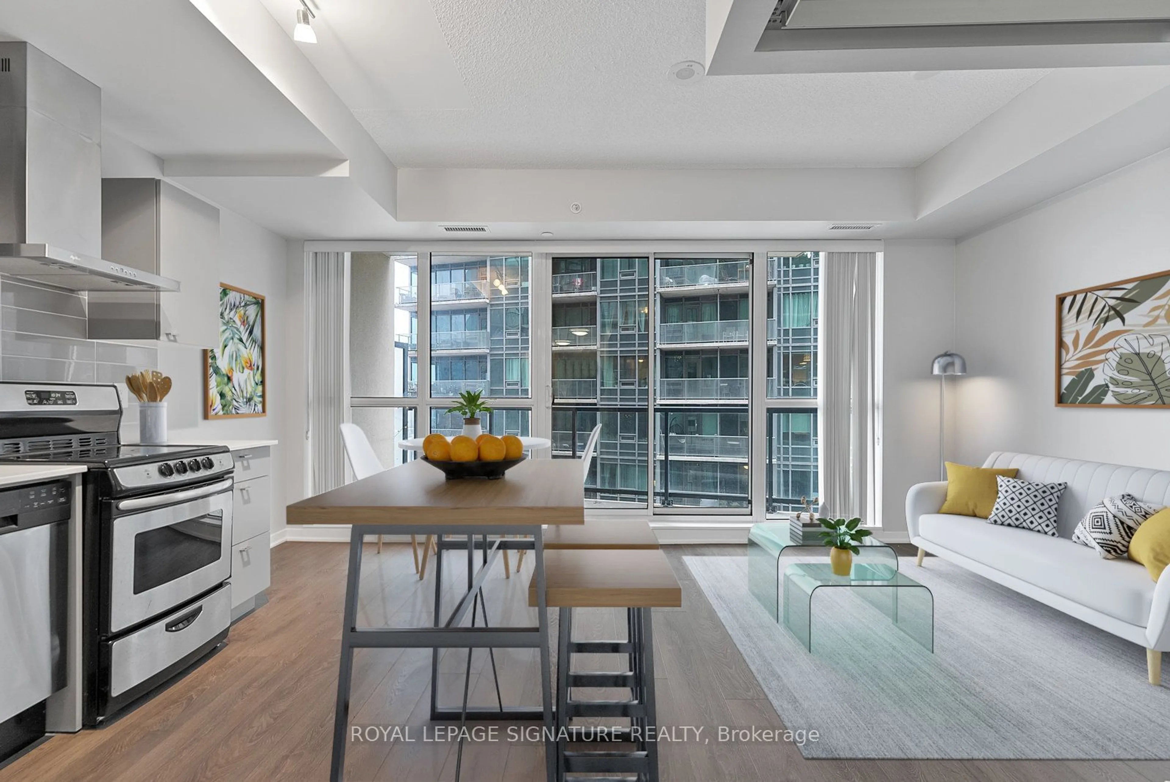 Open concept kitchen for 51 East Liberty St #617, Toronto Ontario M6K 3P8