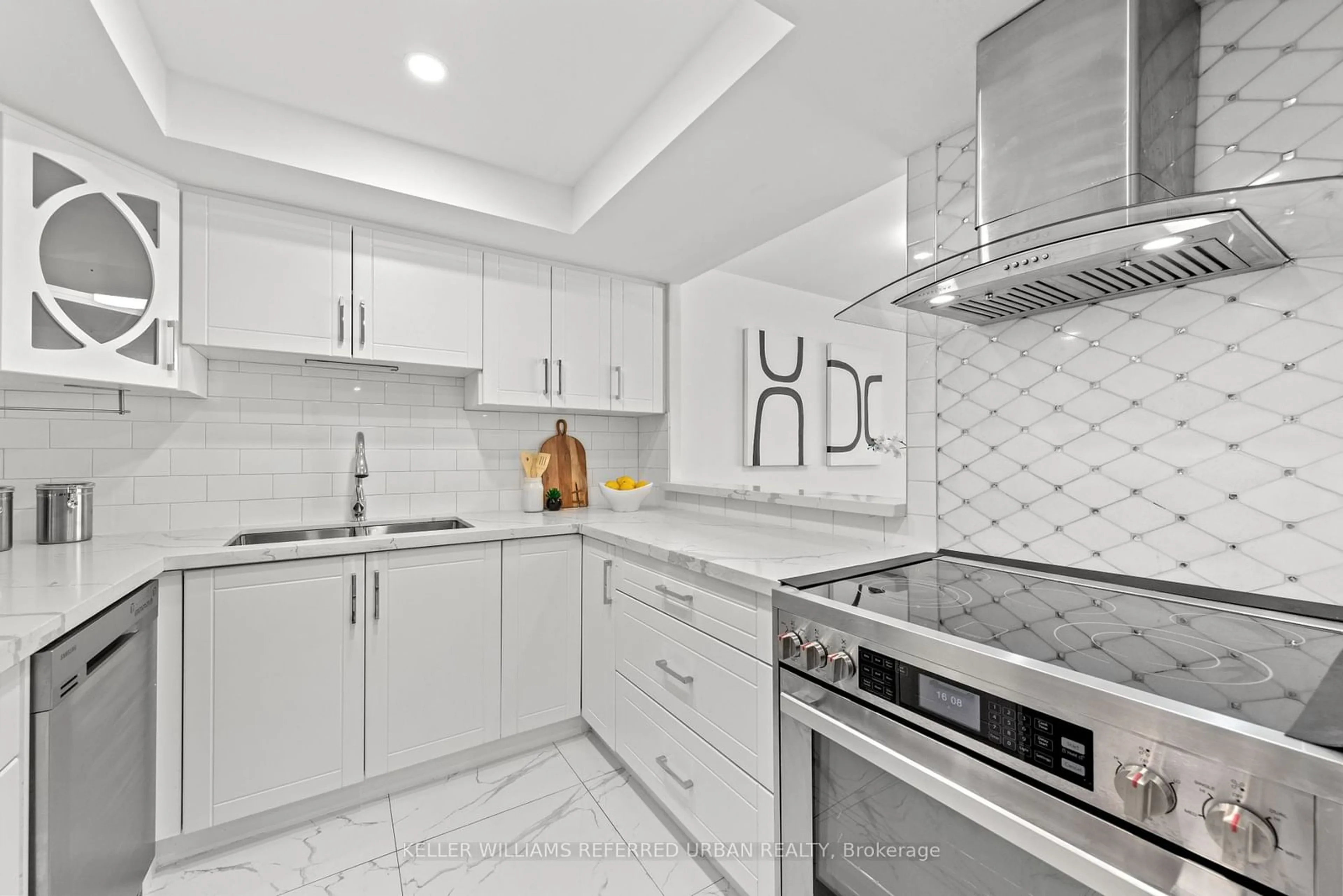 Contemporary kitchen, ceramic/tile floor for 701 King St #1003, Toronto Ontario M5V 2W7