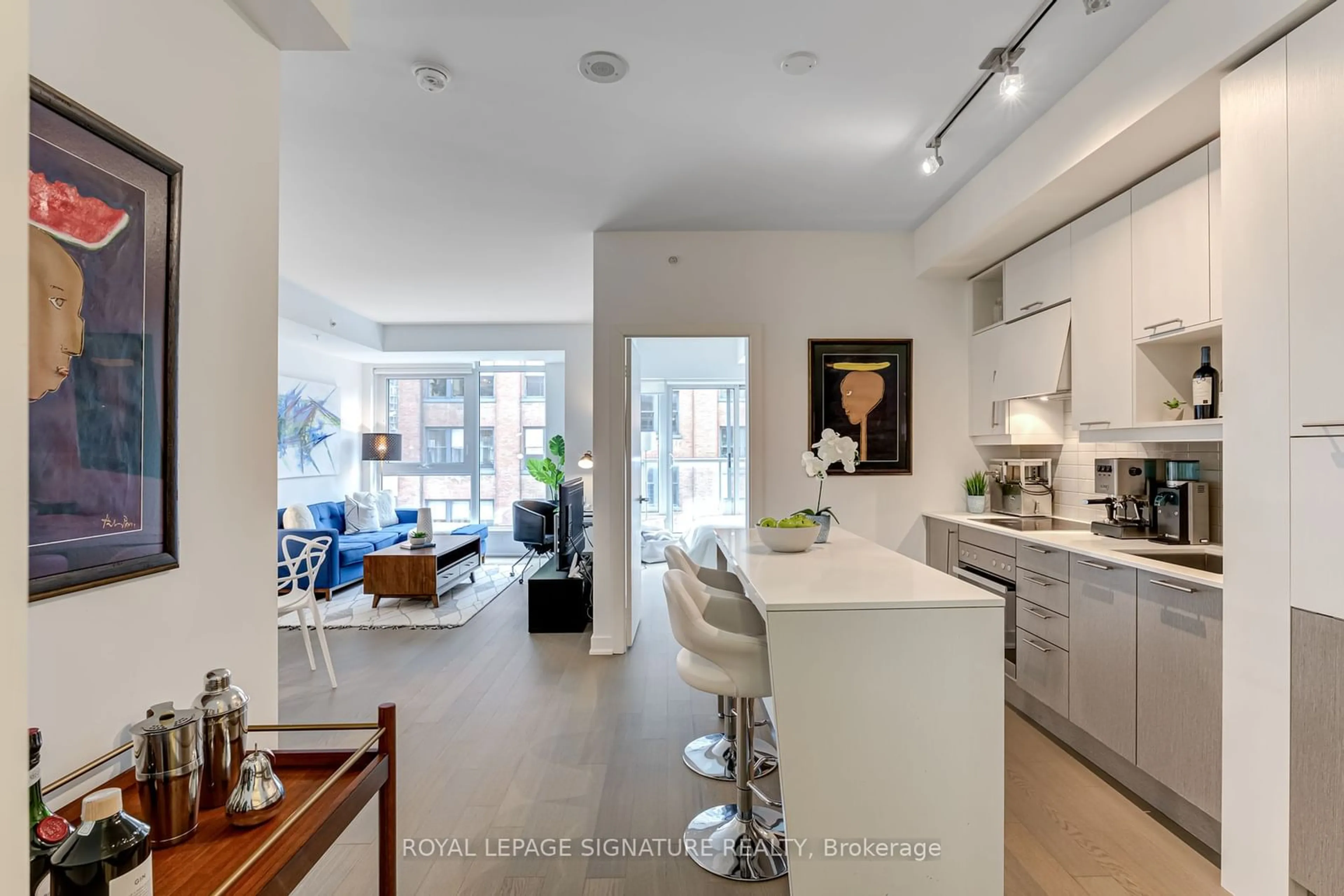 Open concept kitchen, unknown for 30 Nelson St #324, Toronto Ontario M5V 0H5