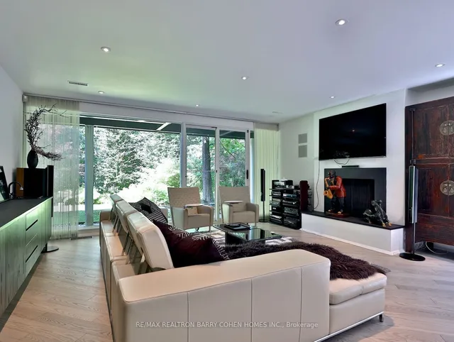 Additional property image - 18 Timberglade Crt