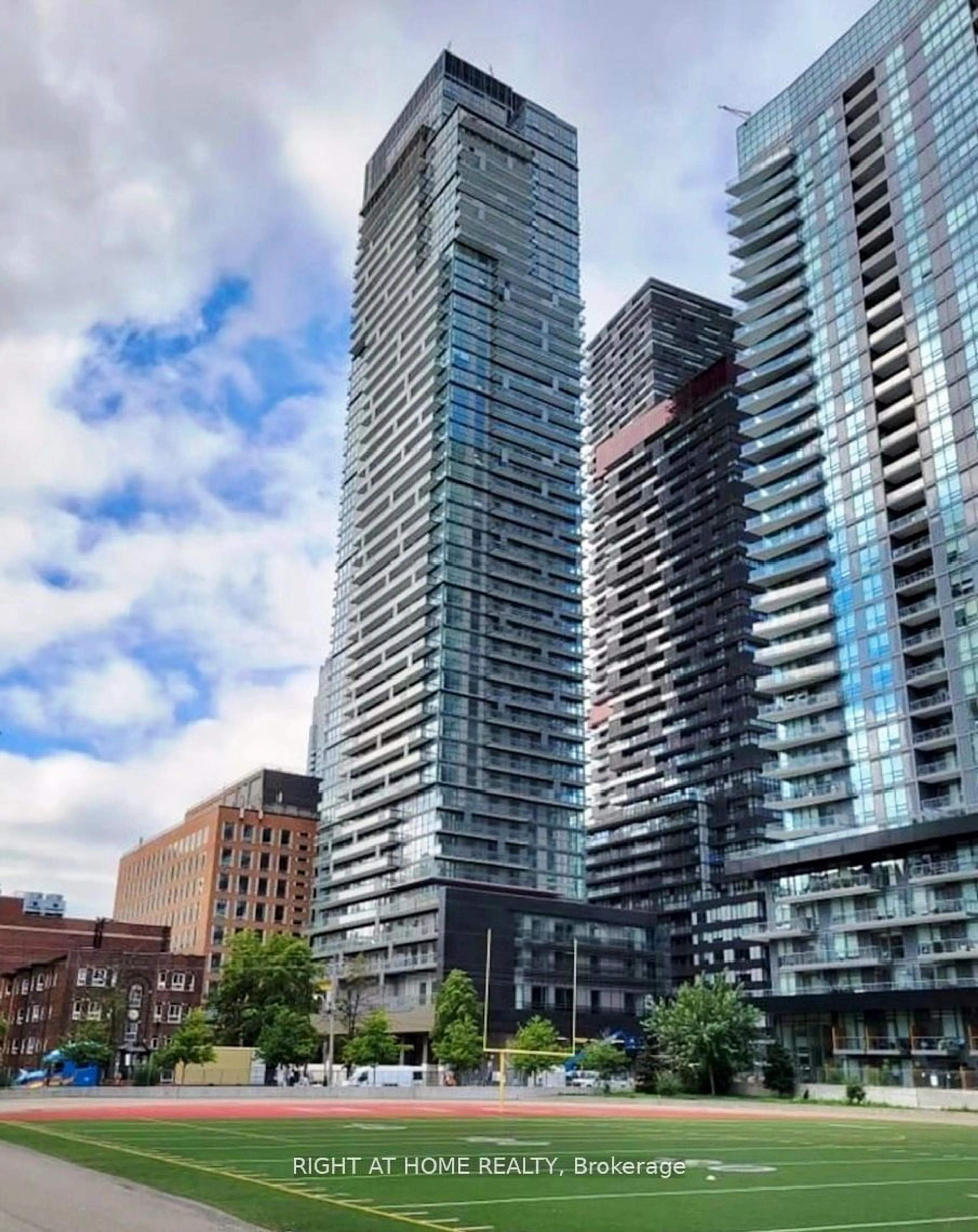 Unknown for 39 Roehampton Ave #314, Toronto Ontario M4P 0G1