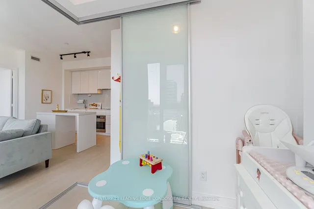 Additional property image - 7 Greenville St Unit 2707