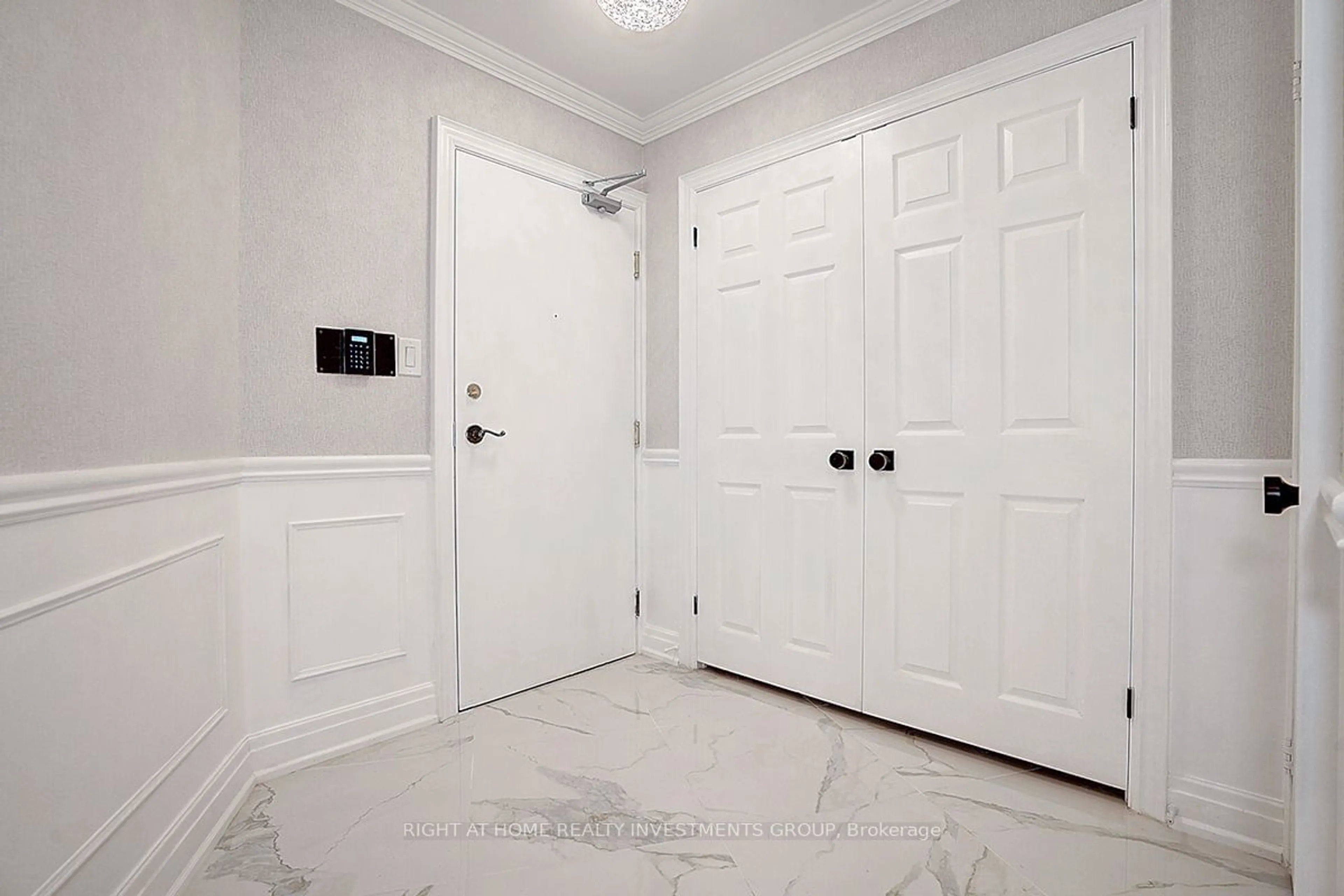 Indoor entryway for 85 Skymark Dr #2204, Toronto Ontario M2H 3P2