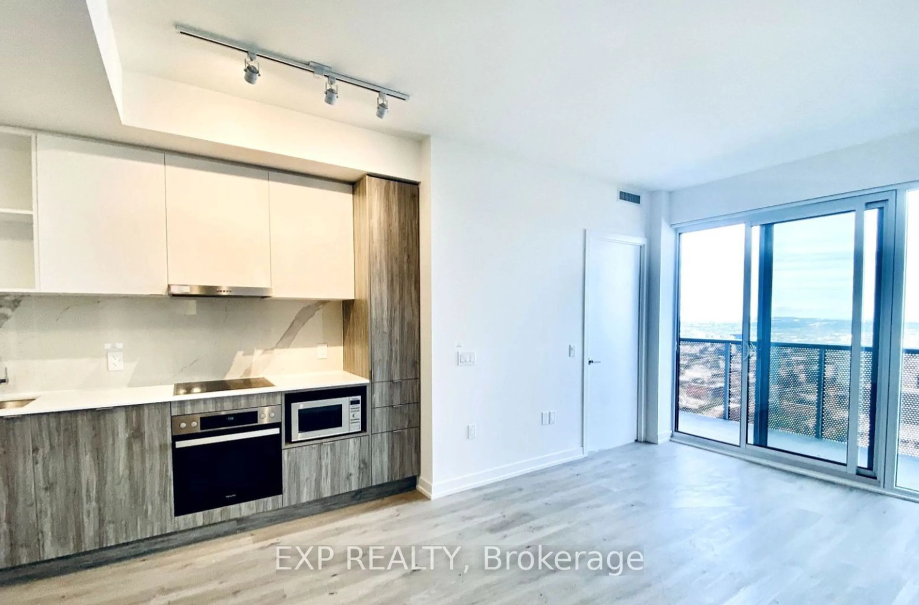 A pic of a room for 138 Downes St #6305, Toronto Ontario M5E 0E4