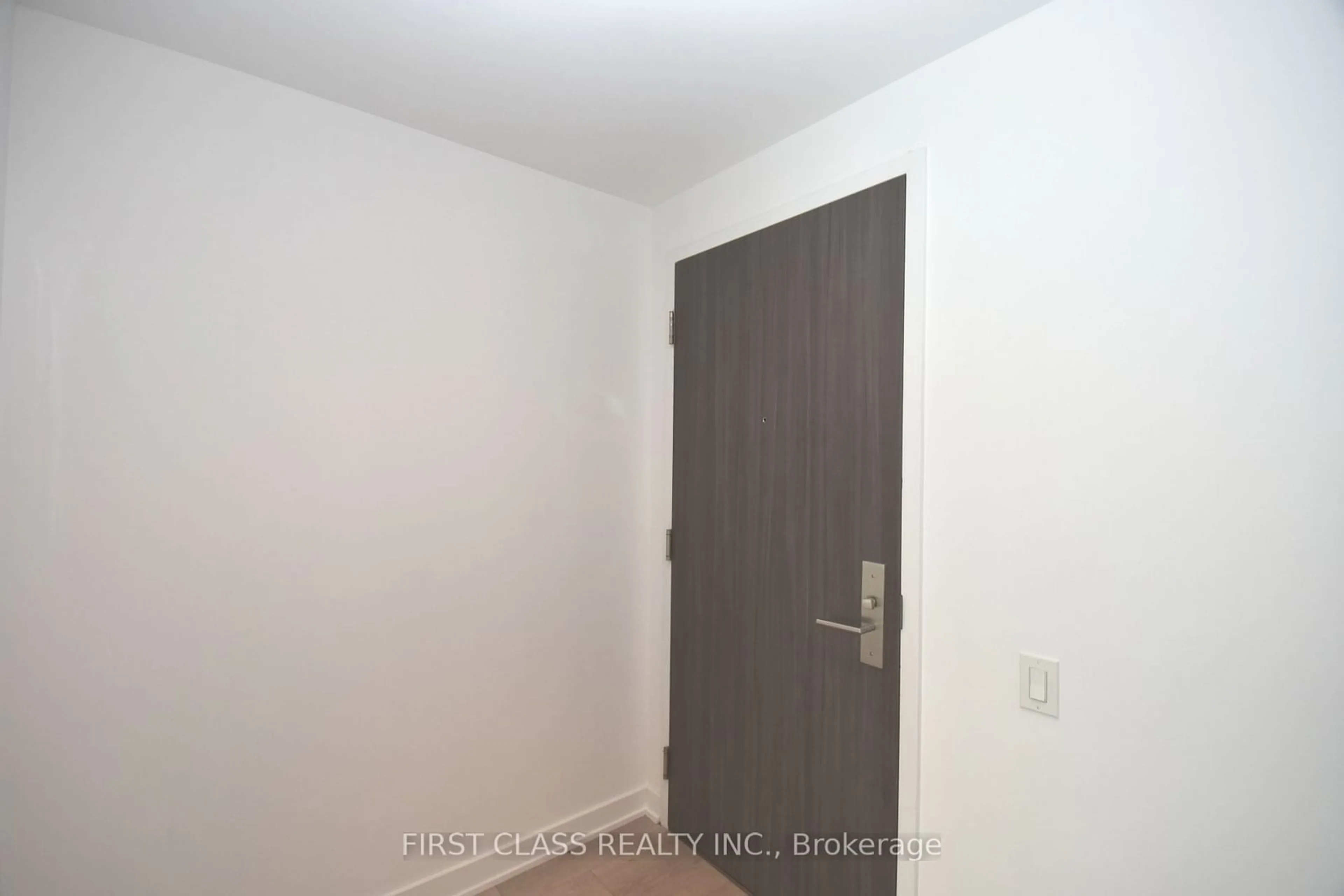 A pic of a room for 185 Roehampton Ave #2712, Toronto Ontario M4P 2K5