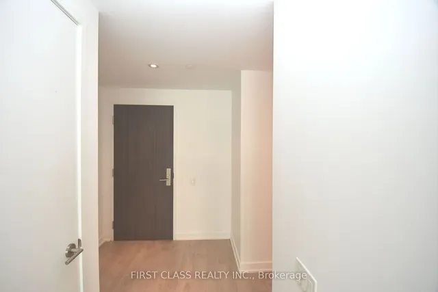 Additional property image - 185 Roehampton Ave Unit 2712