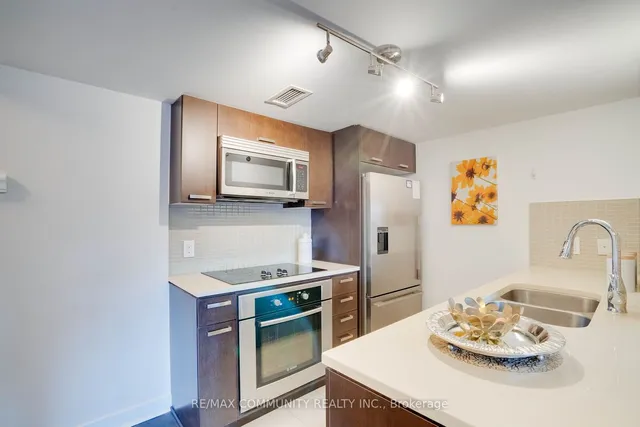 Additional property image - 295 Adelaide St Unit 824