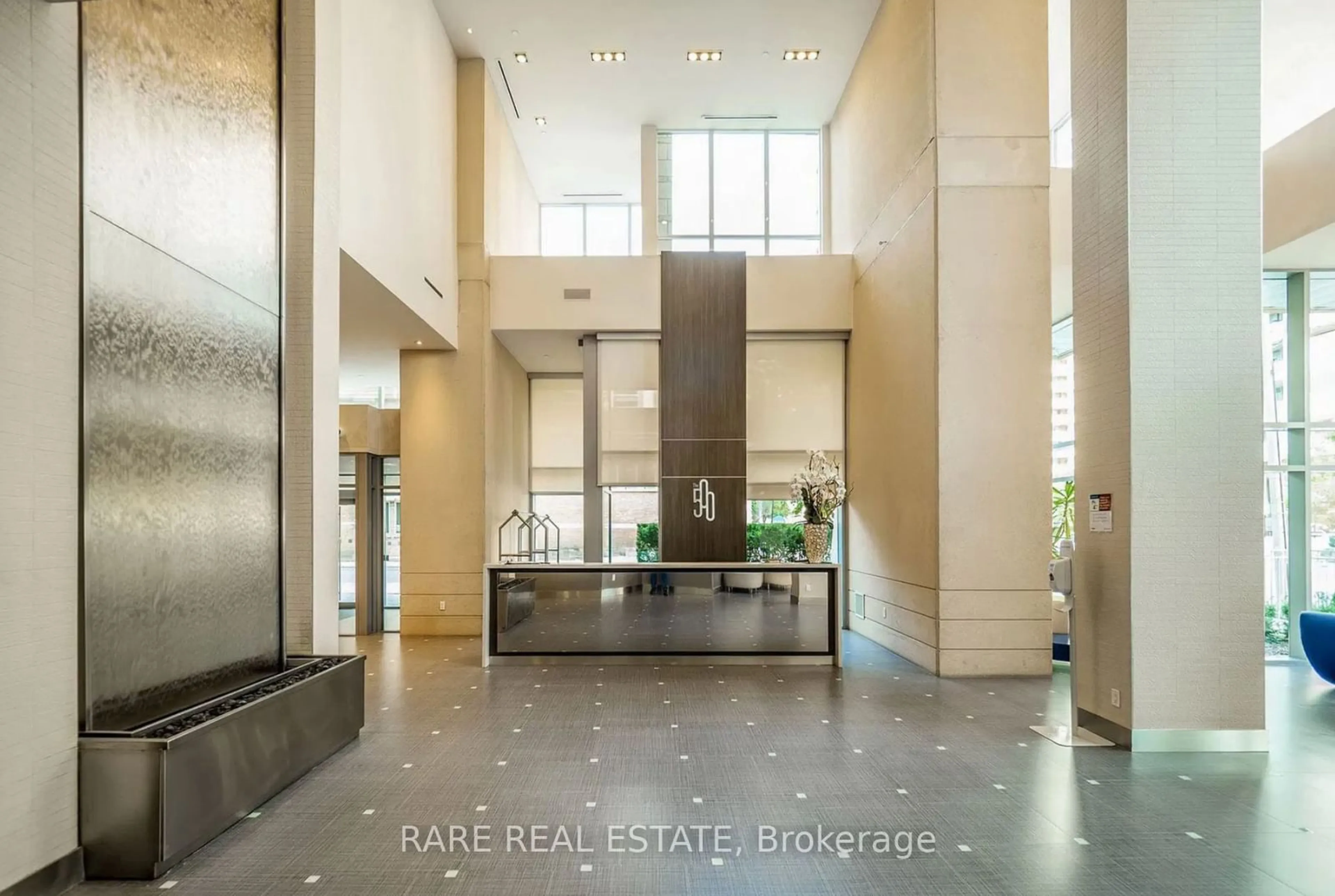 Indoor foyer for 500 Sherbourne St #220, Toronto Ontario M4X 1L1