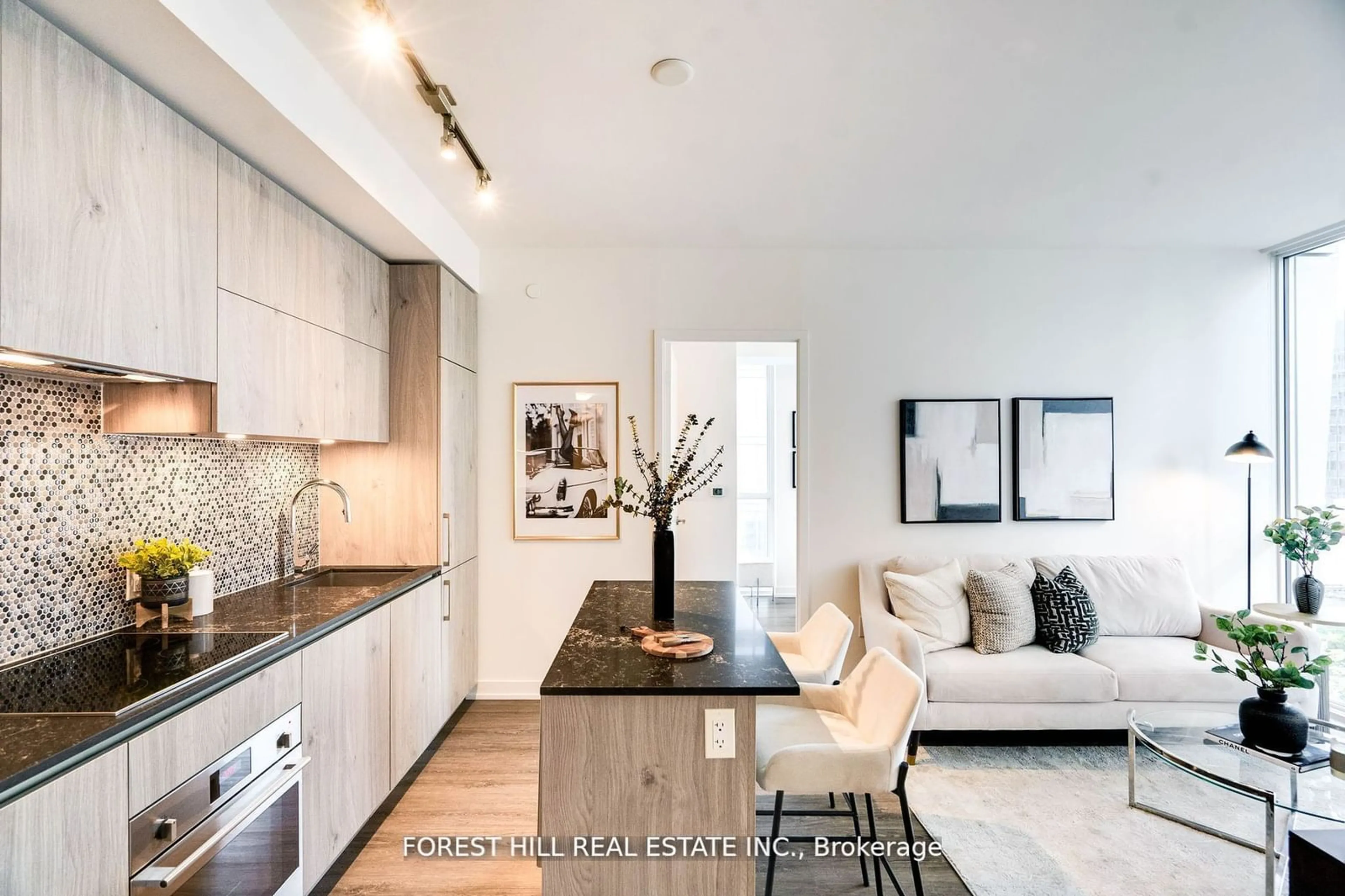 Open concept kitchen, ceramic/tile floor for 1 Yorkville Ave #802, Toronto Ontario M4W 0B1