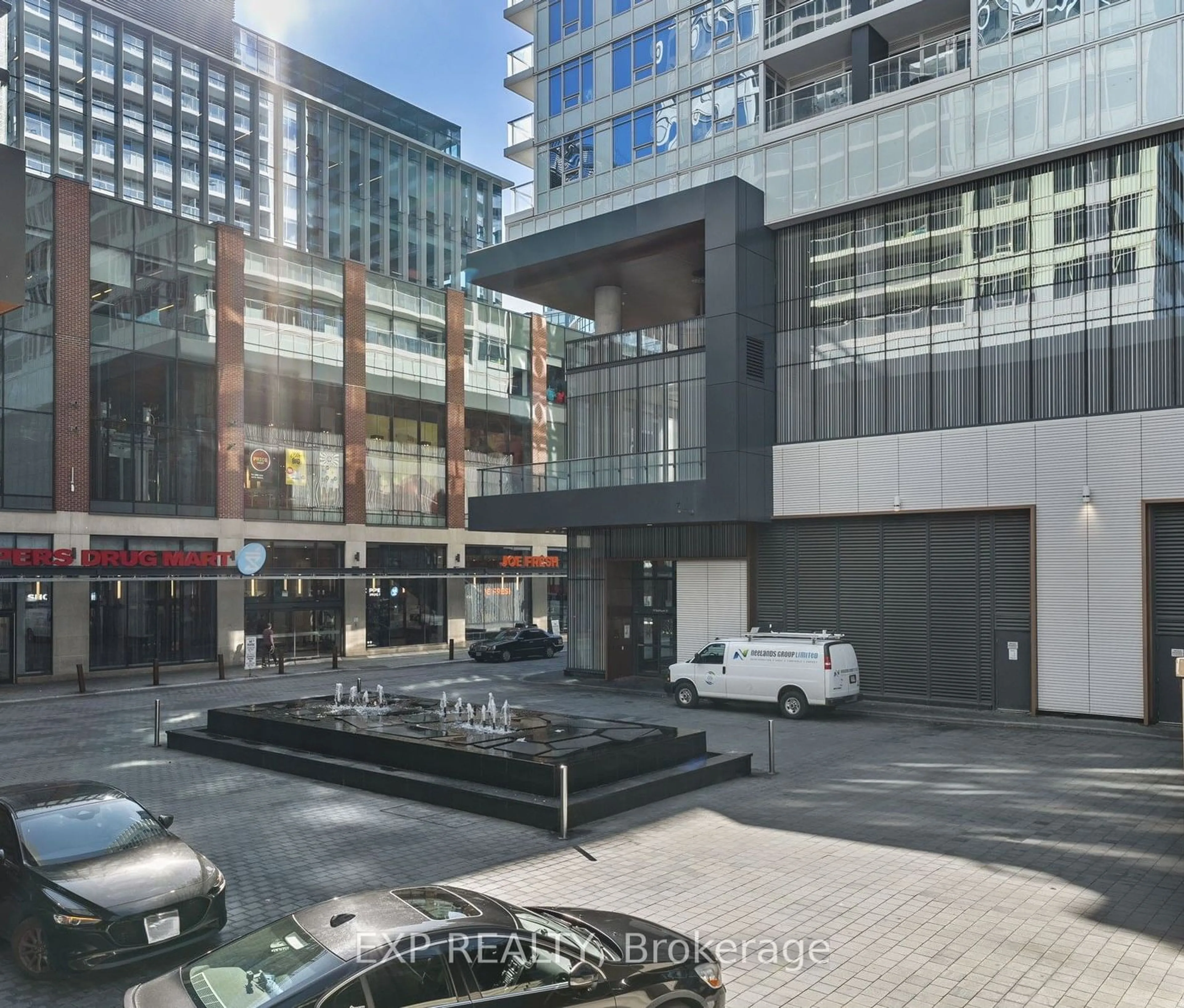 Indoor foyer for 19 Bathurst St #1115, Toronto Ontario M5V 0N2