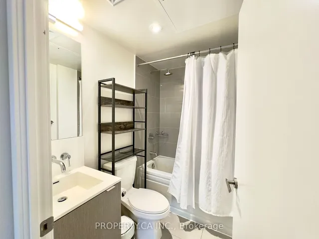 Additional property image - 88 Harbour St Unit 4311