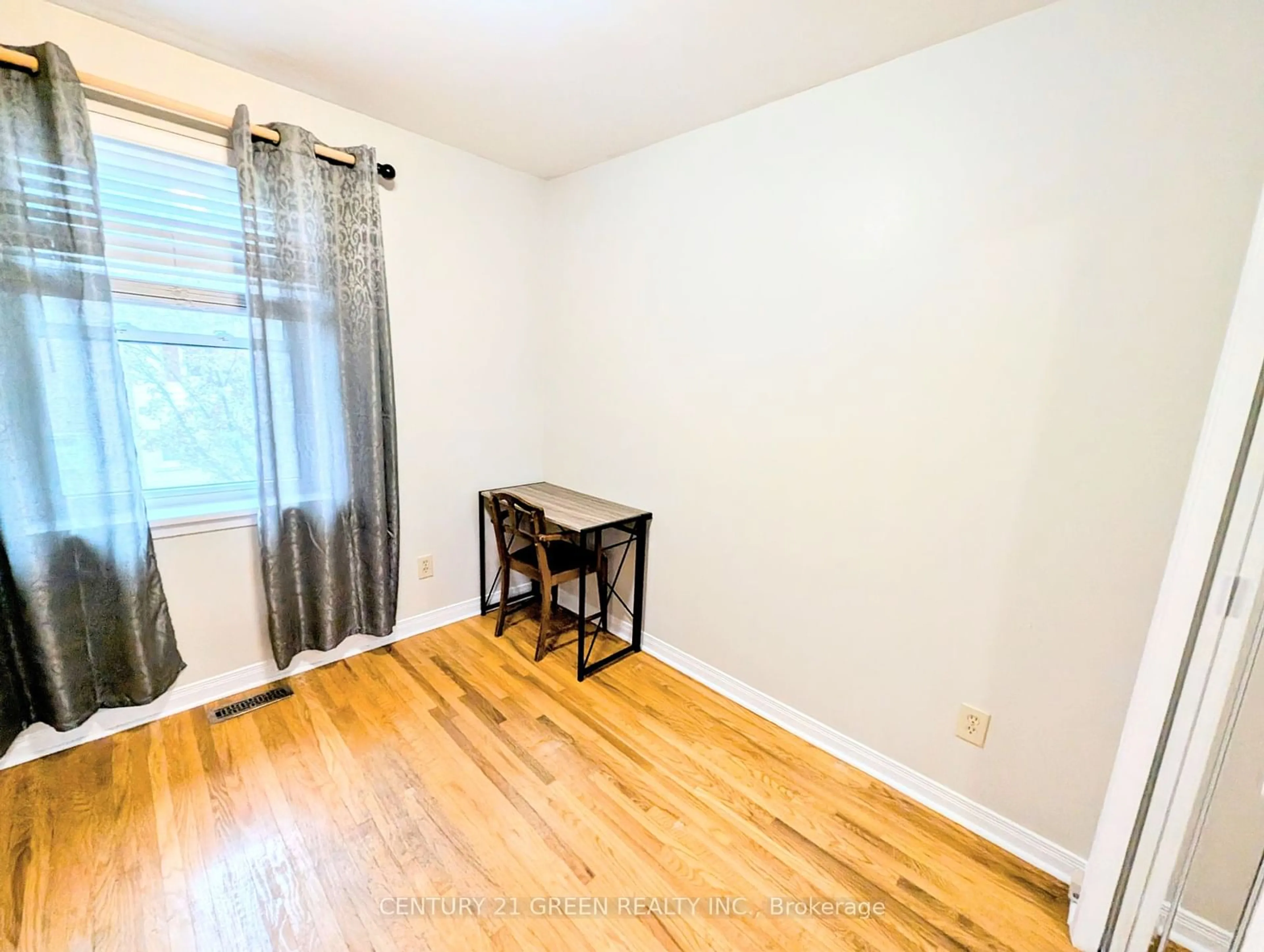 A pic of a room for 751 Steeles Ave #58, Toronto Ontario M2R 2S5