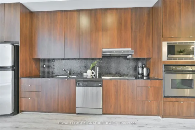 Additional property image - 23 Brant St Unit 305