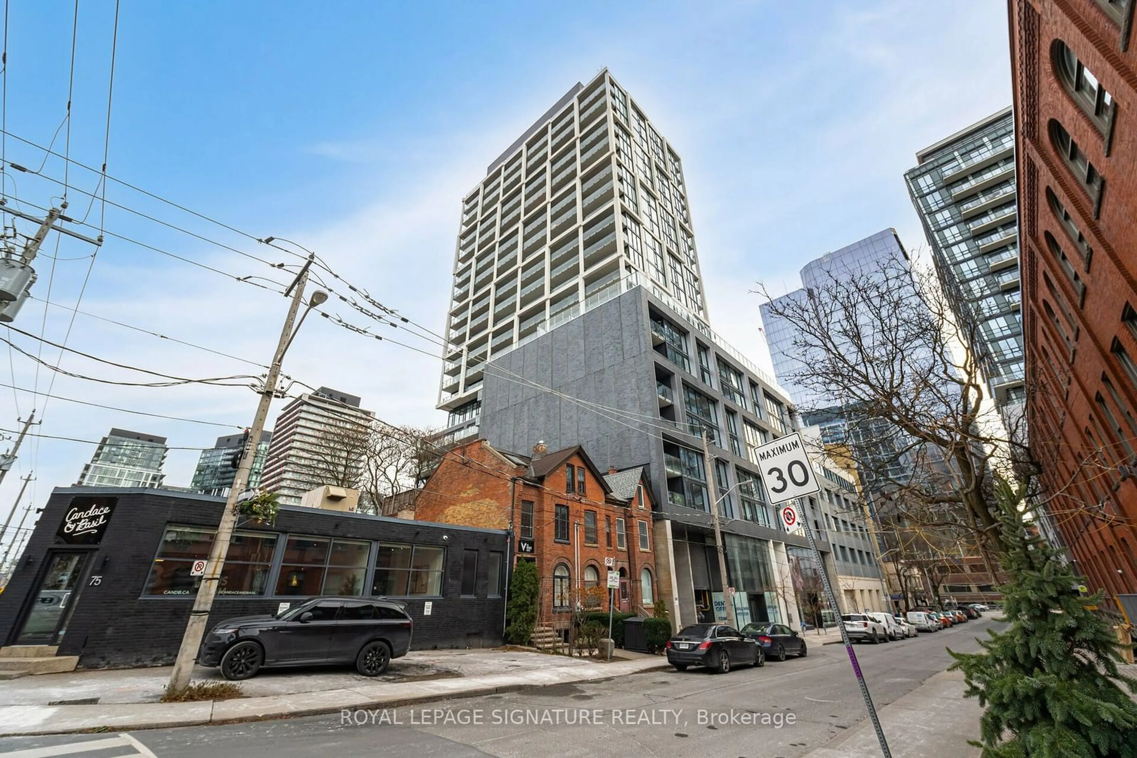 A pic from outside/outdoor area/front of a property/back of a property/a pic from drone, building for 55 Ontario St #401, Toronto Ontario M5A 0T8