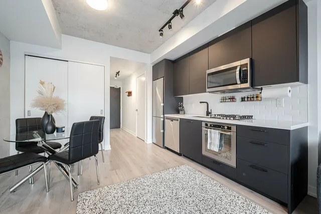Additional property image - 55 Ontario St Unit 401