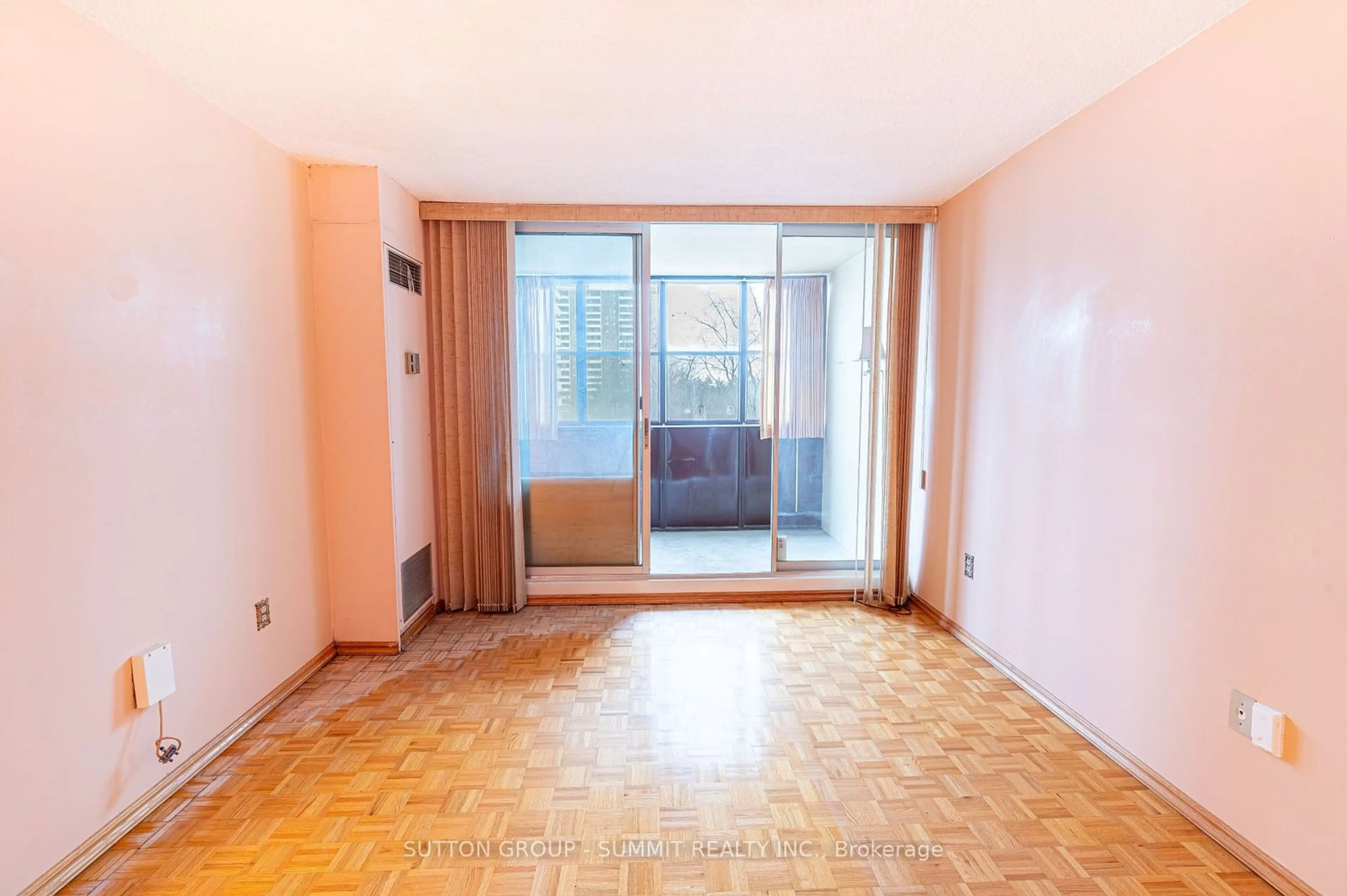 A pic of a room for 205 Hilda Ave #506, Toronto Ontario M2M 4B1