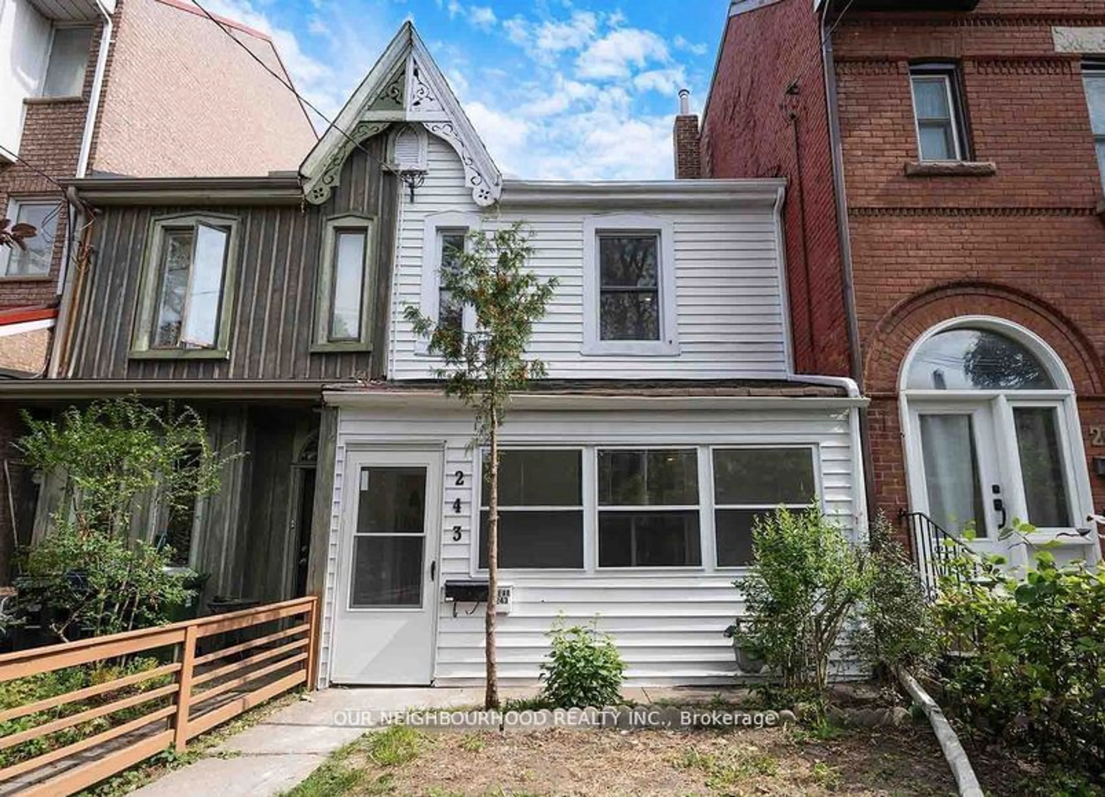 Home with brick exterior material, street for 243 Lippincott St, Toronto Ontario M5S 2P4