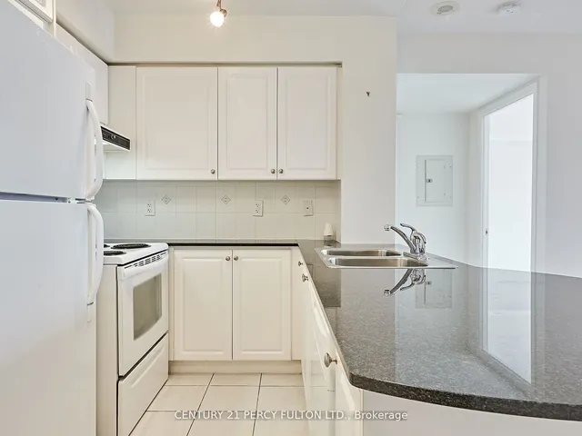 Additional property image - 18 kenaston Gdns Unit 906