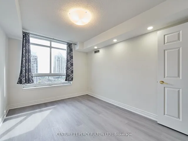 Additional property image - 18 kenaston Gdns Unit 906