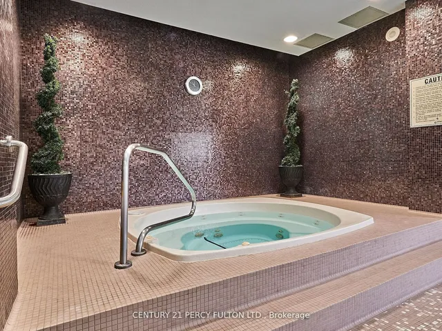 Additional property image - 18 kenaston Gdns Unit 906