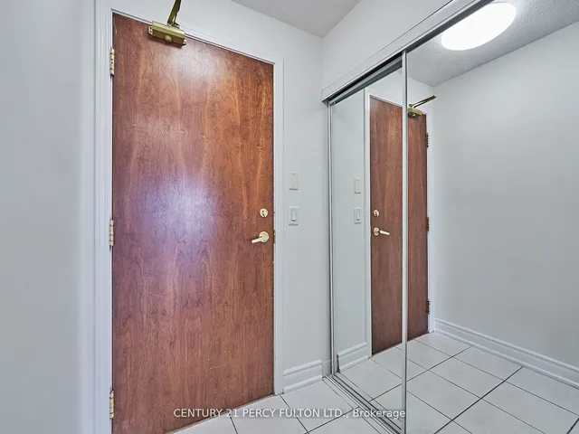 Additional property image - 18 kenaston Gdns Unit 906