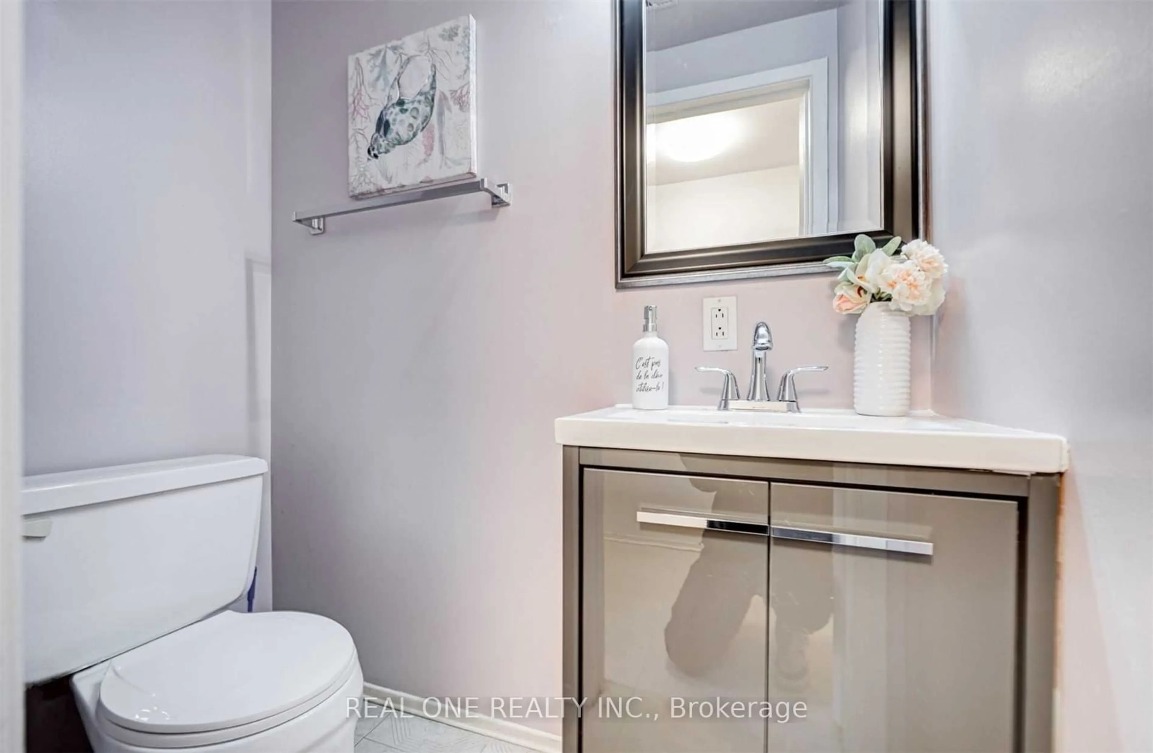 Standard bathroom, ceramic/tile floor for 8 Rusty Crest Way #8RC, Toronto Ontario M2J 2Y4