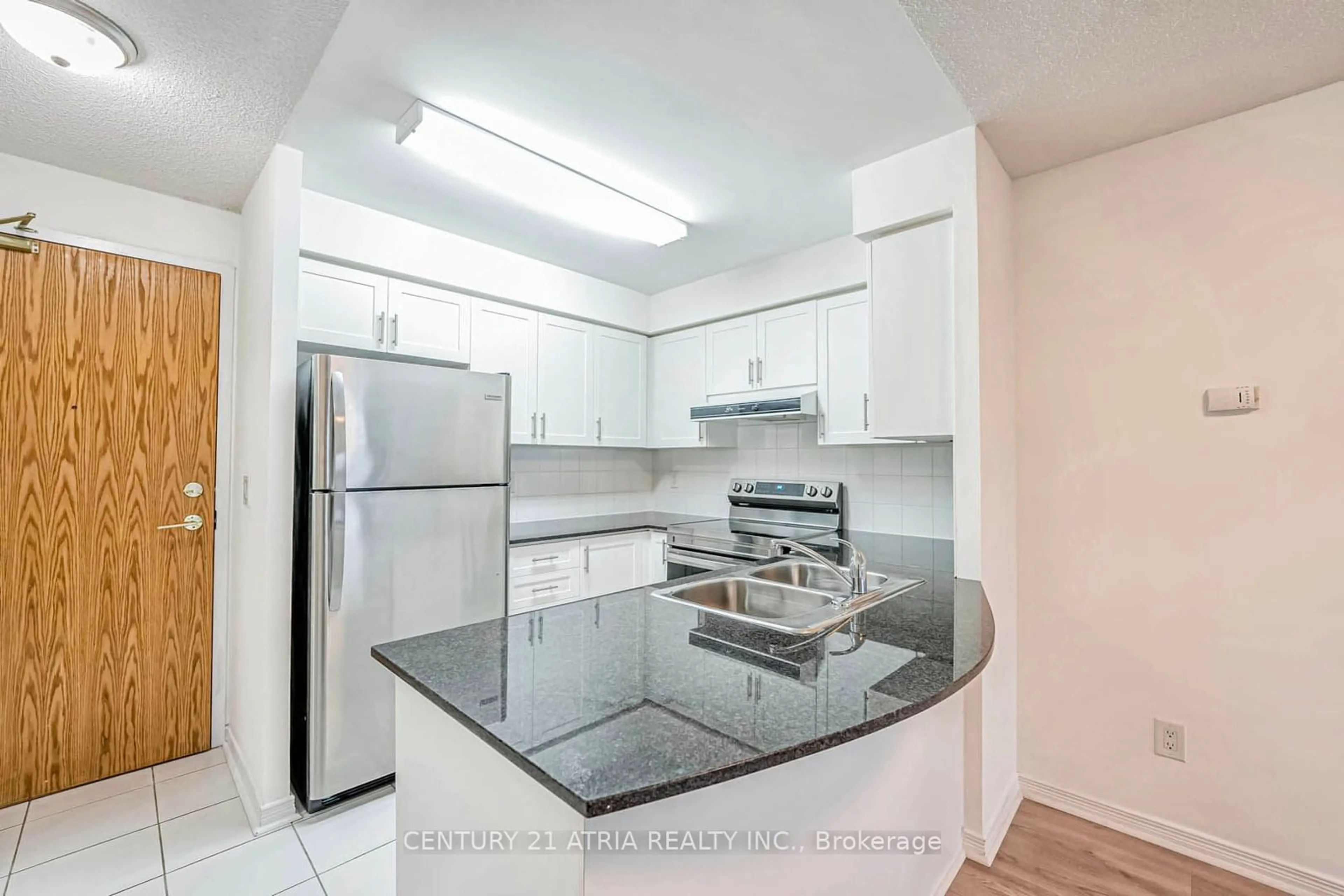 Standard kitchen, unknown for 5500 Yonge St #2102, Toronto Ontario M2N 7L1