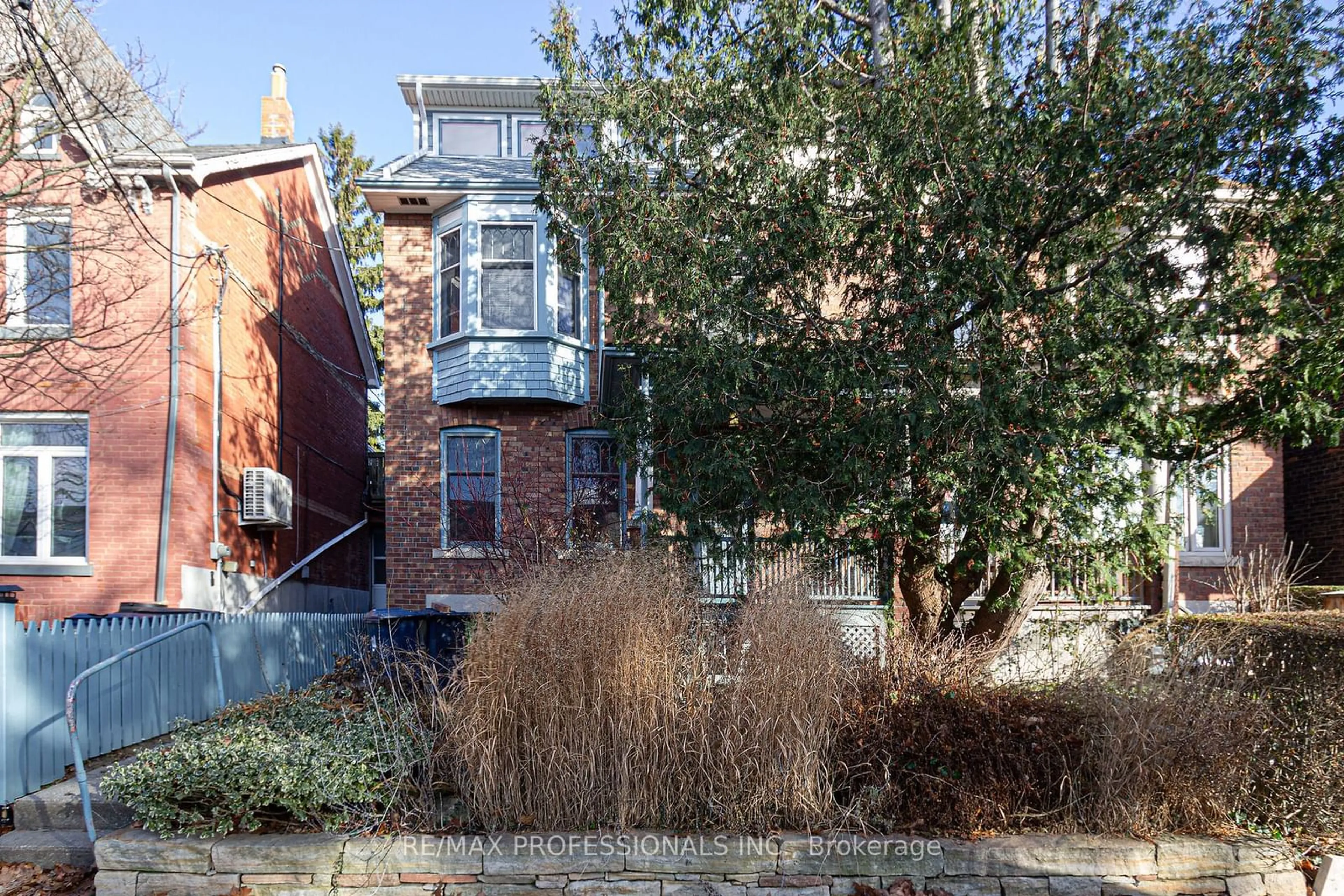 Home with brick exterior material, street for 737 Palmerston Ave, Toronto Ontario M6G 2R3